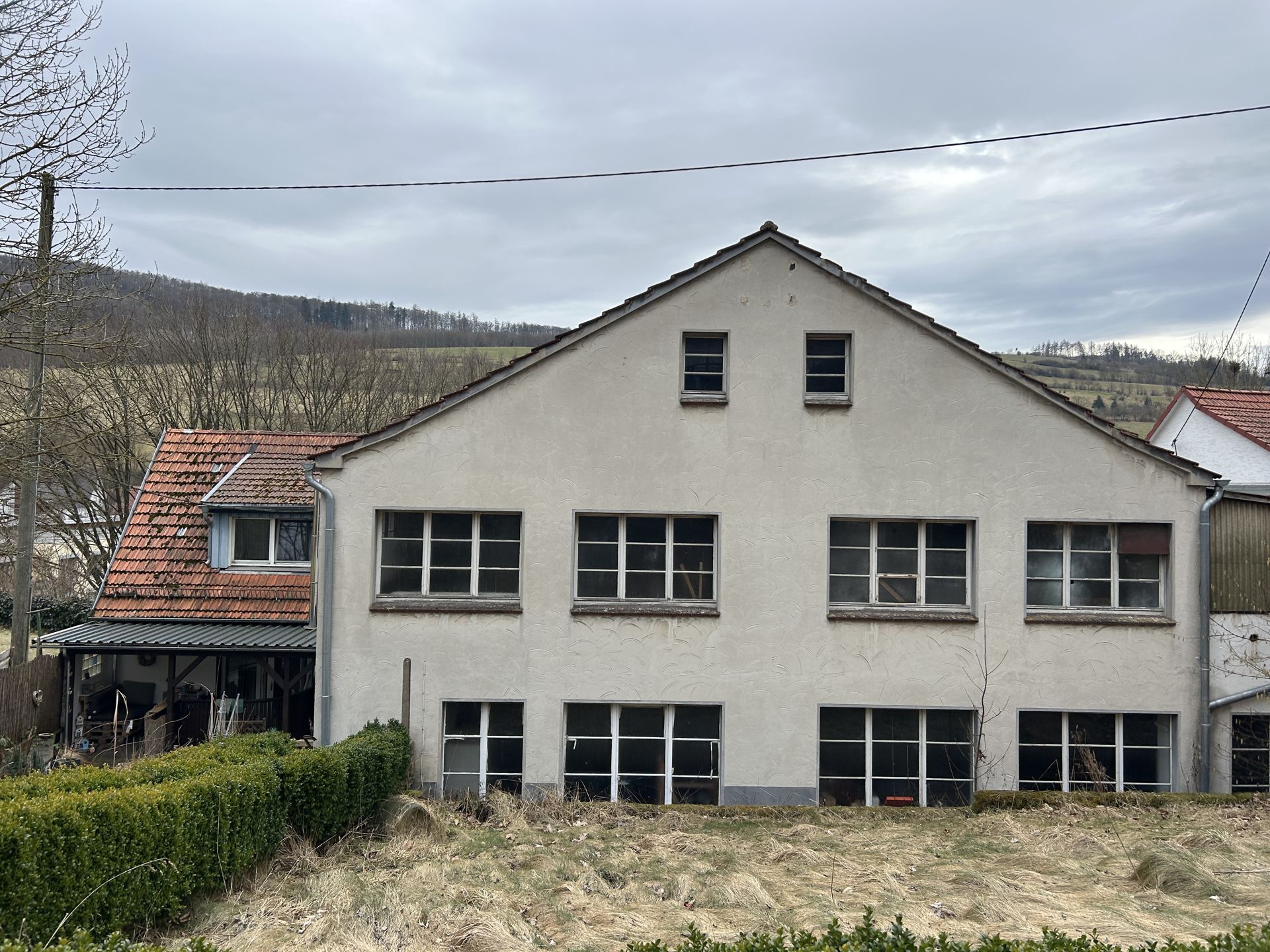 Immobilienangebot - Marsberg / Beringhausen - Alle - Vielseitige Immobilie – Wohnen und Gewerbe vereint!