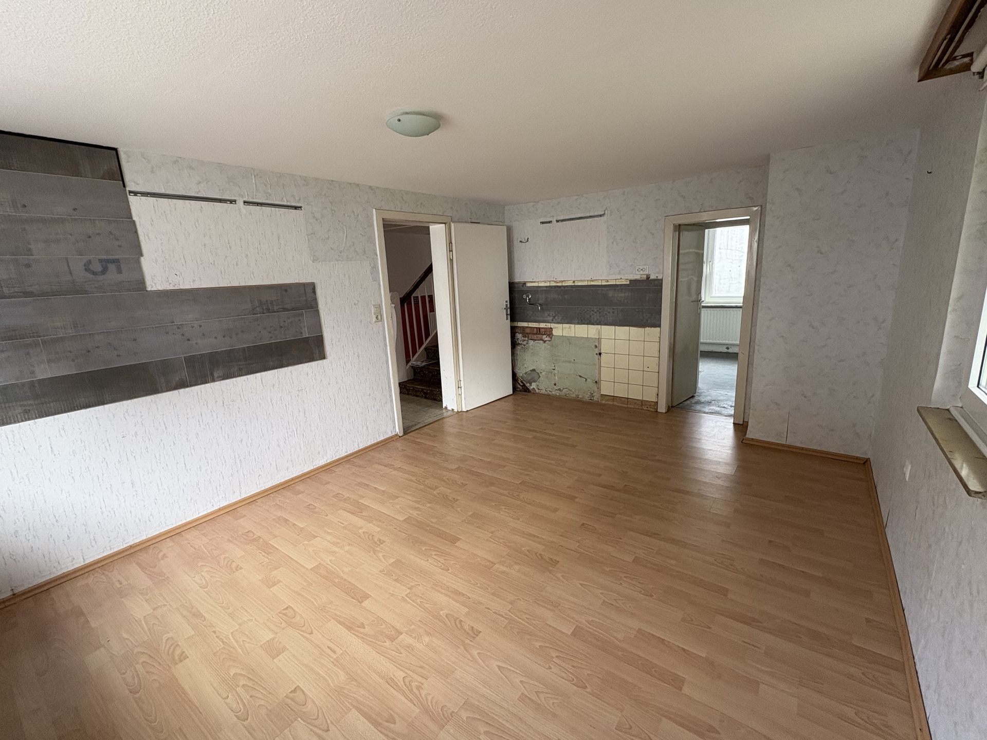 Immobilienangebot - Brakel - Alle - Handwerker-Traum in Zentrumslage von Brakel