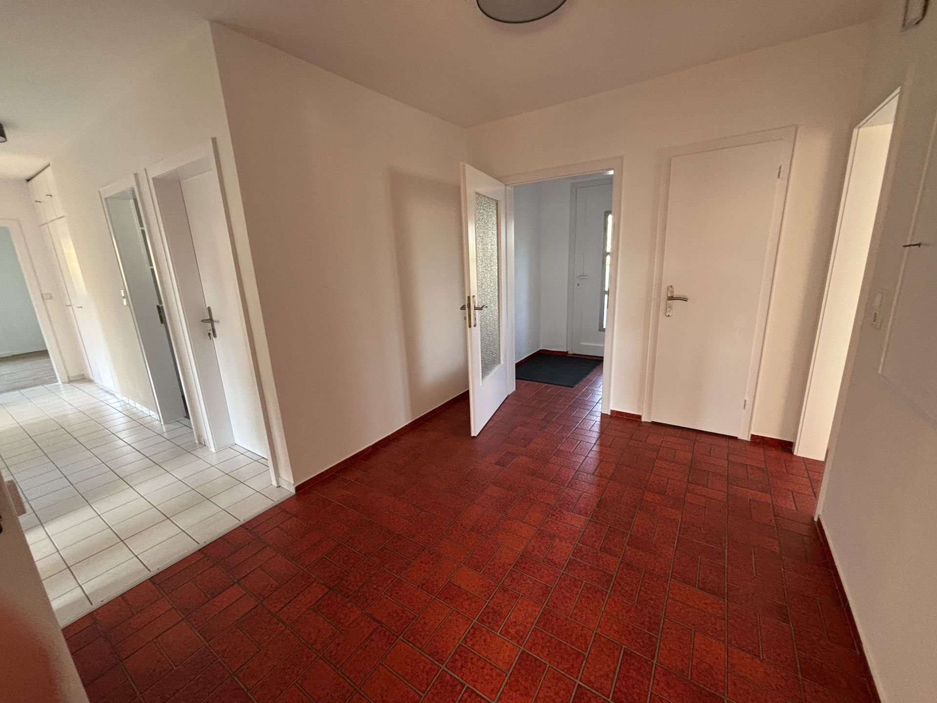 Immobilienangebot - Detmold - Alle - Frisch renoviert und chic - Bungalow mit Einliegerwohnung!