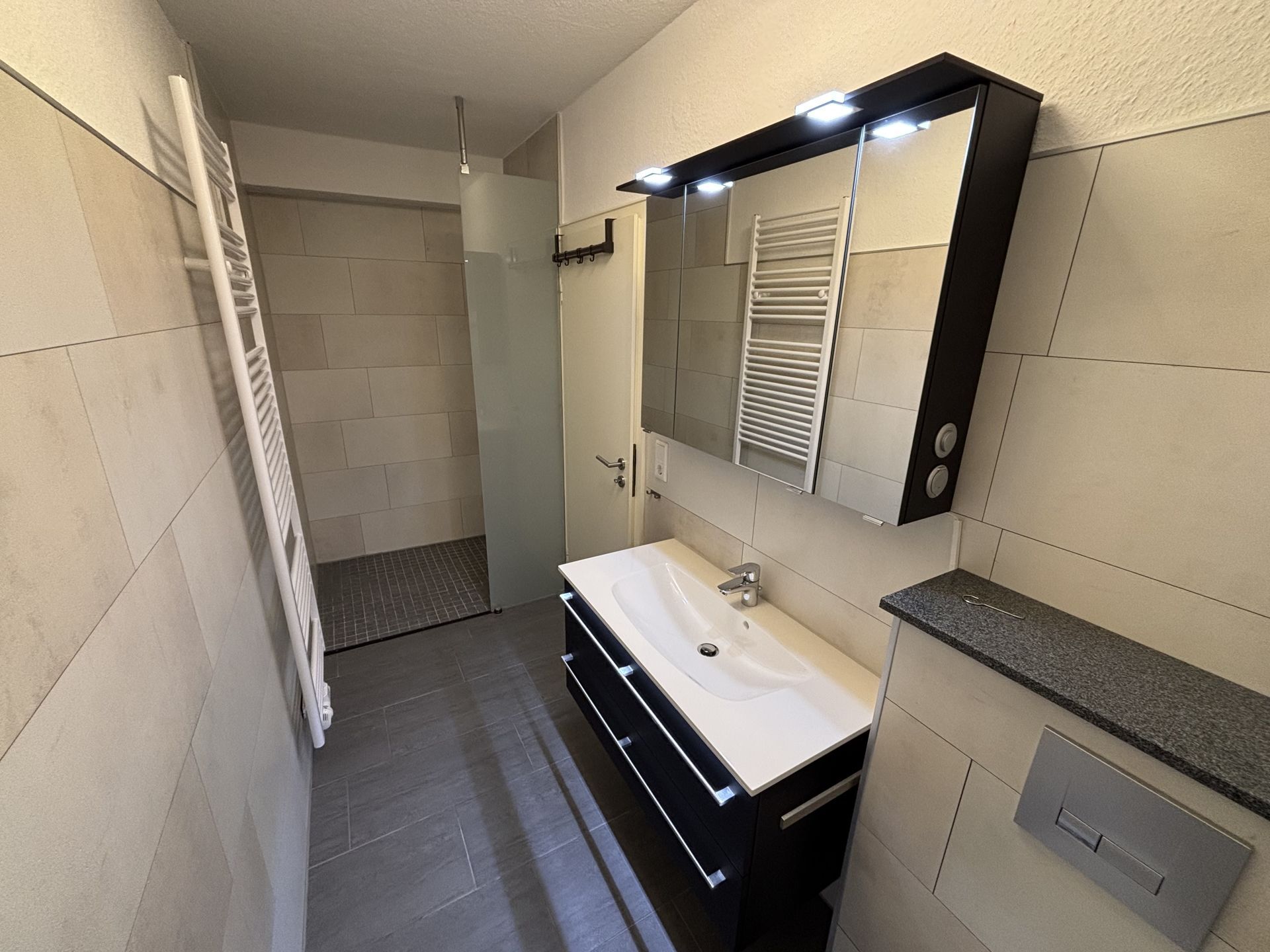 Immobilienangebot - Detmold - Alle - Frisch renoviert und chic - Bungalow mit Einliegerwohnung!