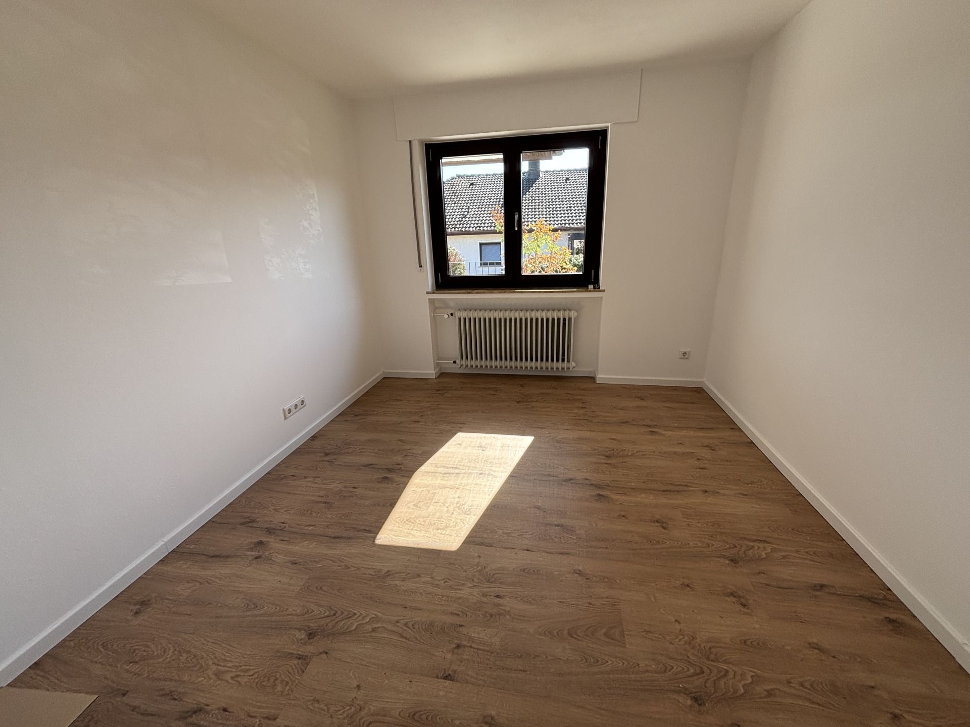 Immobilienangebot - Detmold - Alle - Frisch renoviert und chic - Bungalow mit Einliegerwohnung!