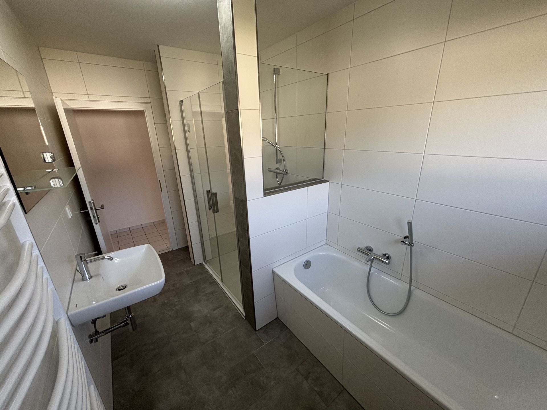 Immobilienangebot - Detmold - Alle - Frisch renoviert und chic - Bungalow mit Einliegerwohnung!
