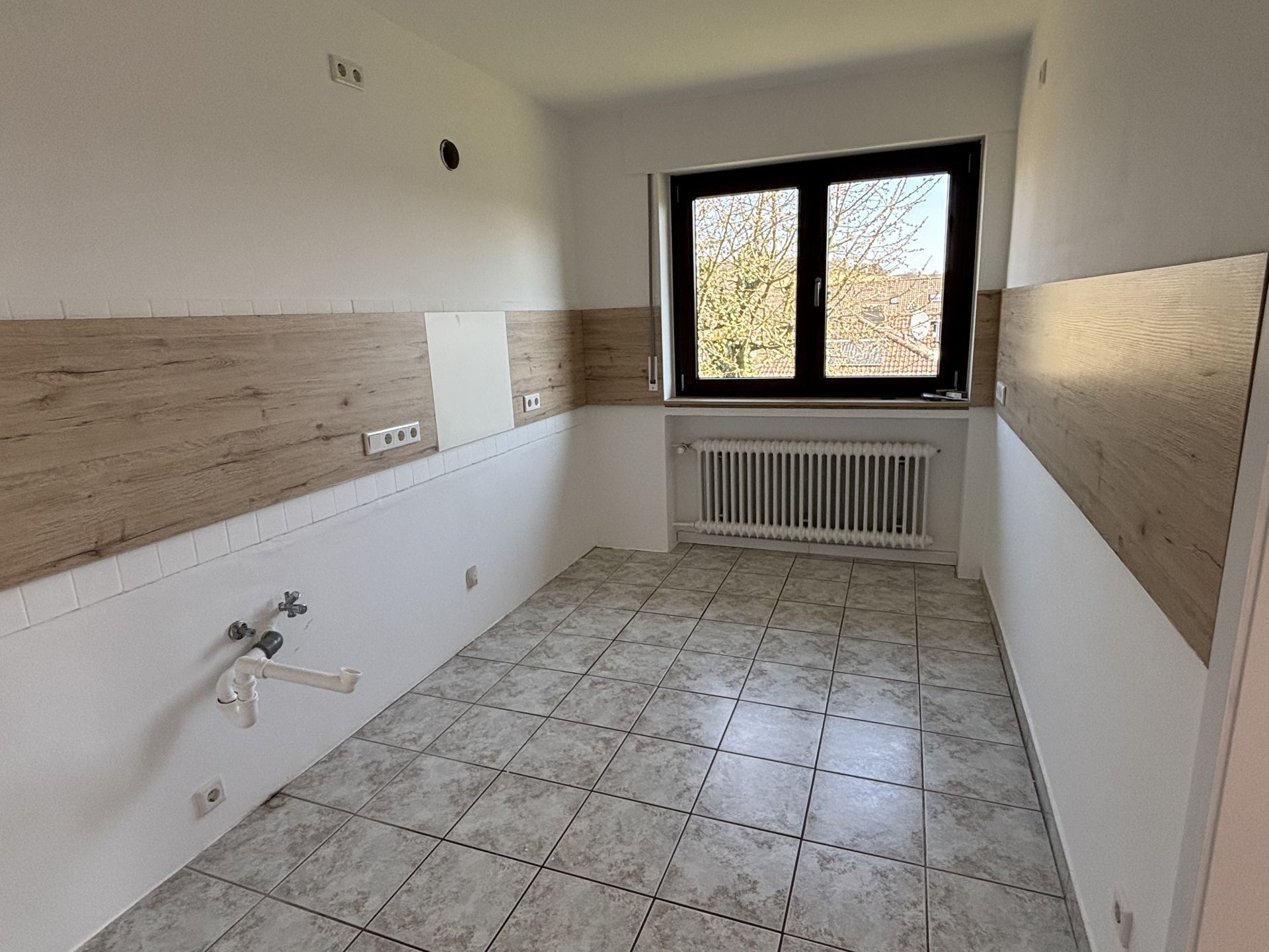 Immobilienangebot - Detmold - Alle - Frisch renoviert und chic - Bungalow mit Einliegerwohnung!