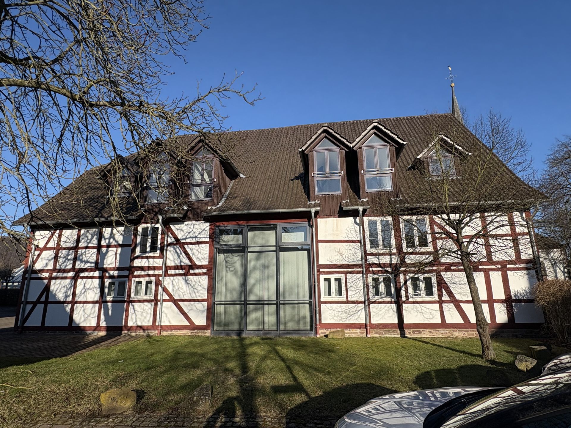 Immobilienangebot - Höxter / Stahle - Alle - Attraktives Wohn- und Geschäftshaus in zentraler Lage von Stahle
