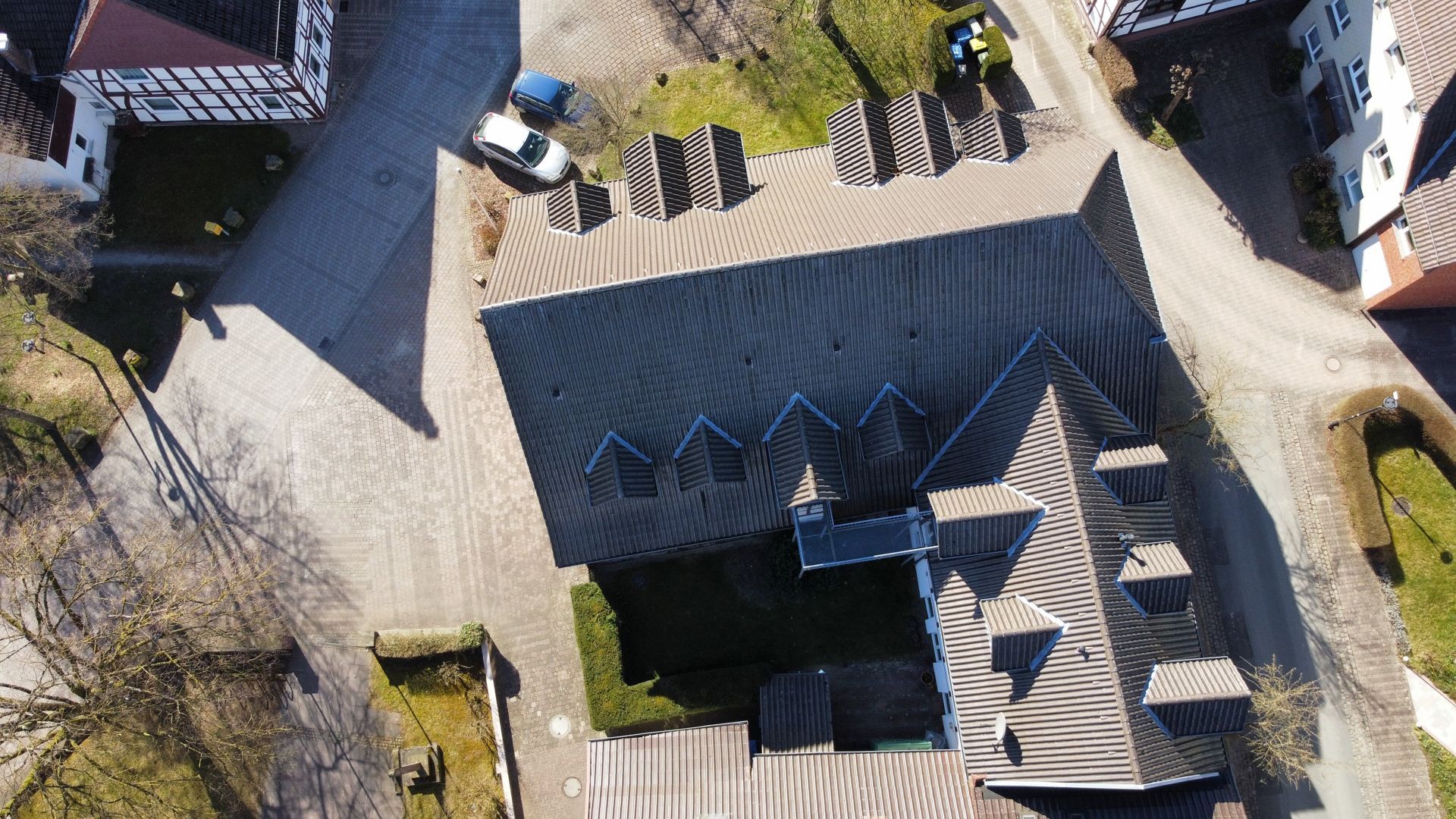 Immobilienangebot - Höxter / Stahle - Alle - Attraktives Wohn- und Geschäftshaus in zentraler Lage von Stahle