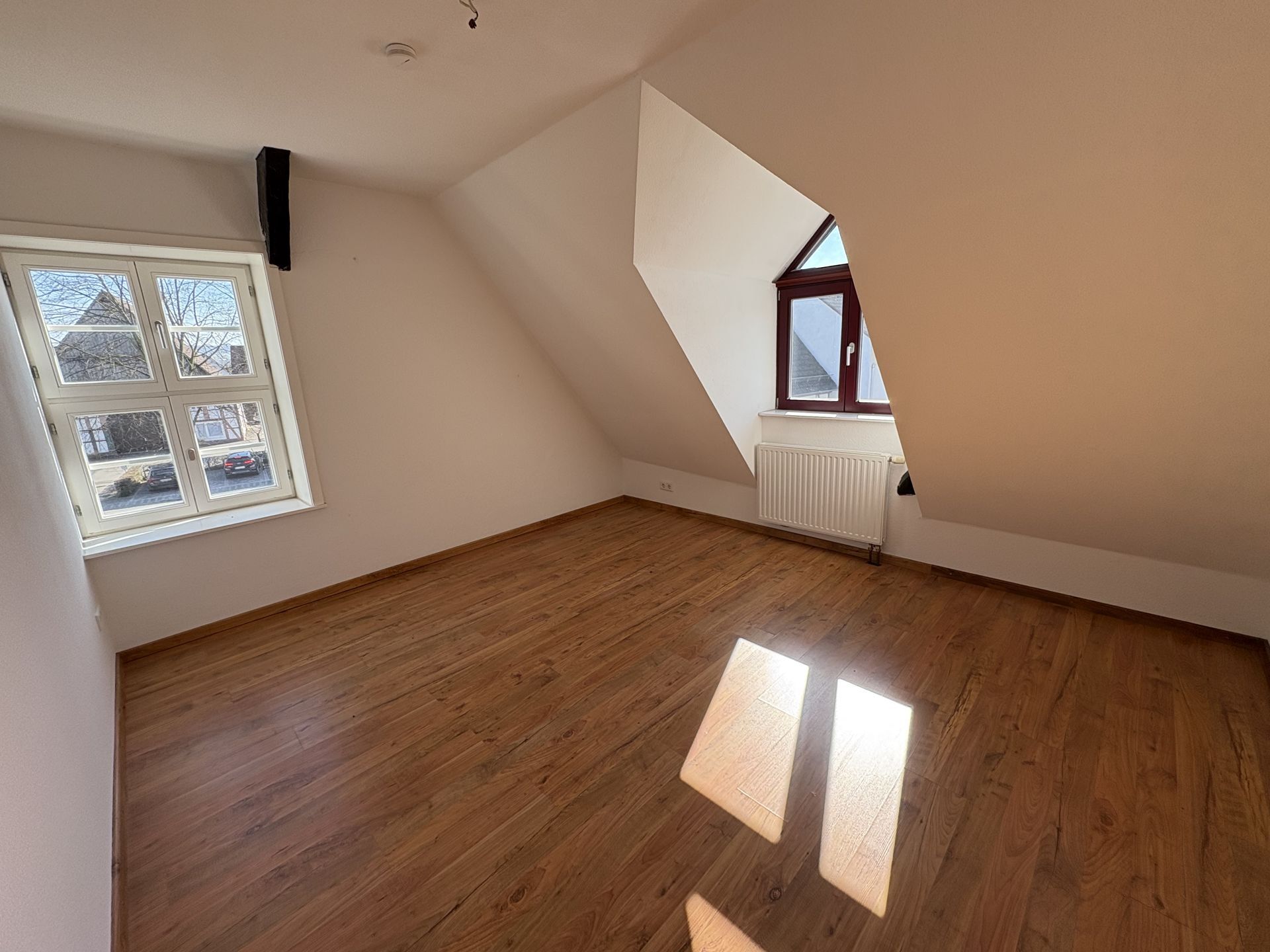 Immobilienangebot - Höxter / Stahle - Alle - Attraktives Wohn- und Geschäftshaus in zentraler Lage von Stahle