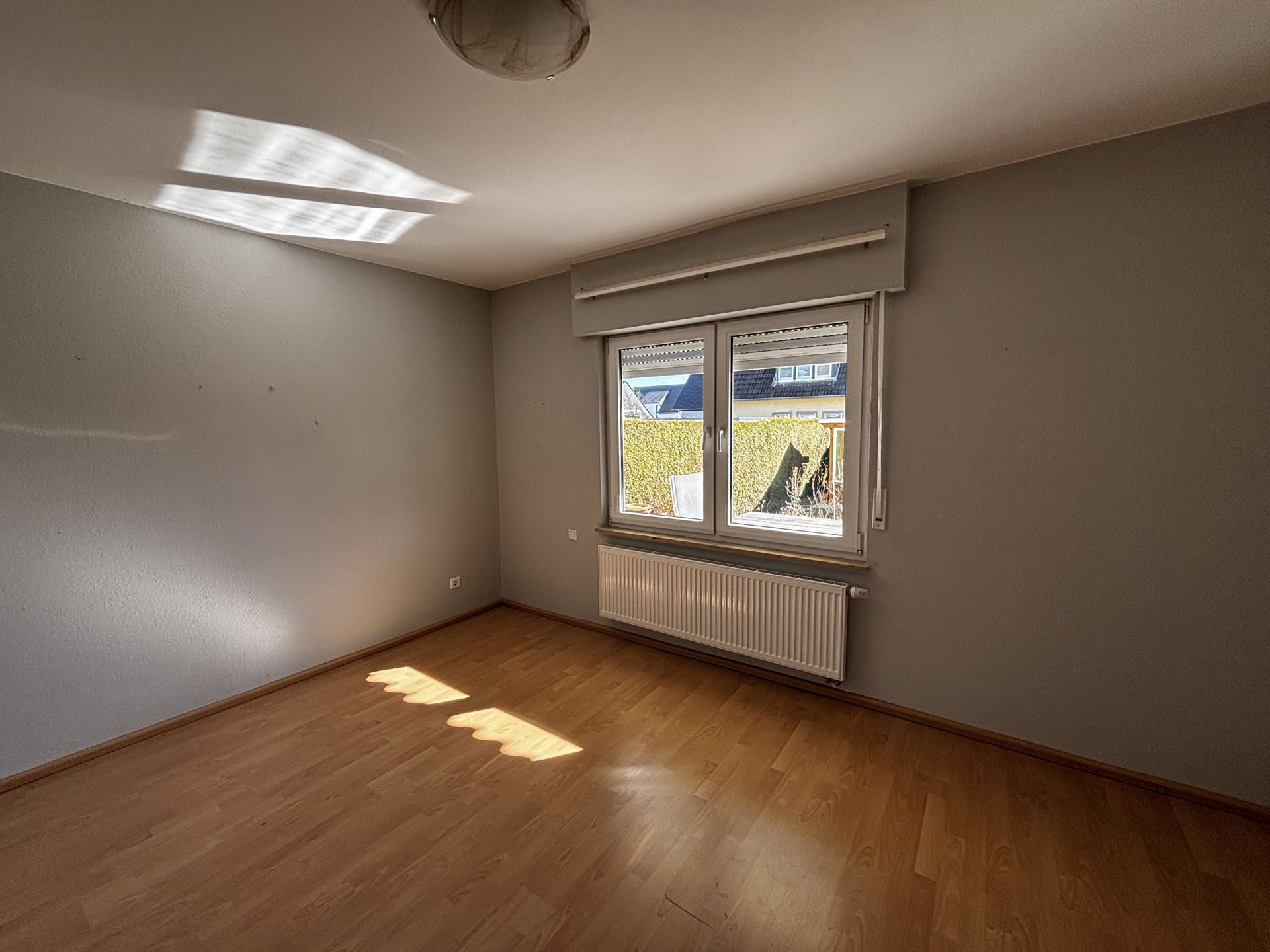 Immobilienangebot - Lage - Alle - Vielversprechende Doppelhaushälfte in ruhigem Wohnumfeld