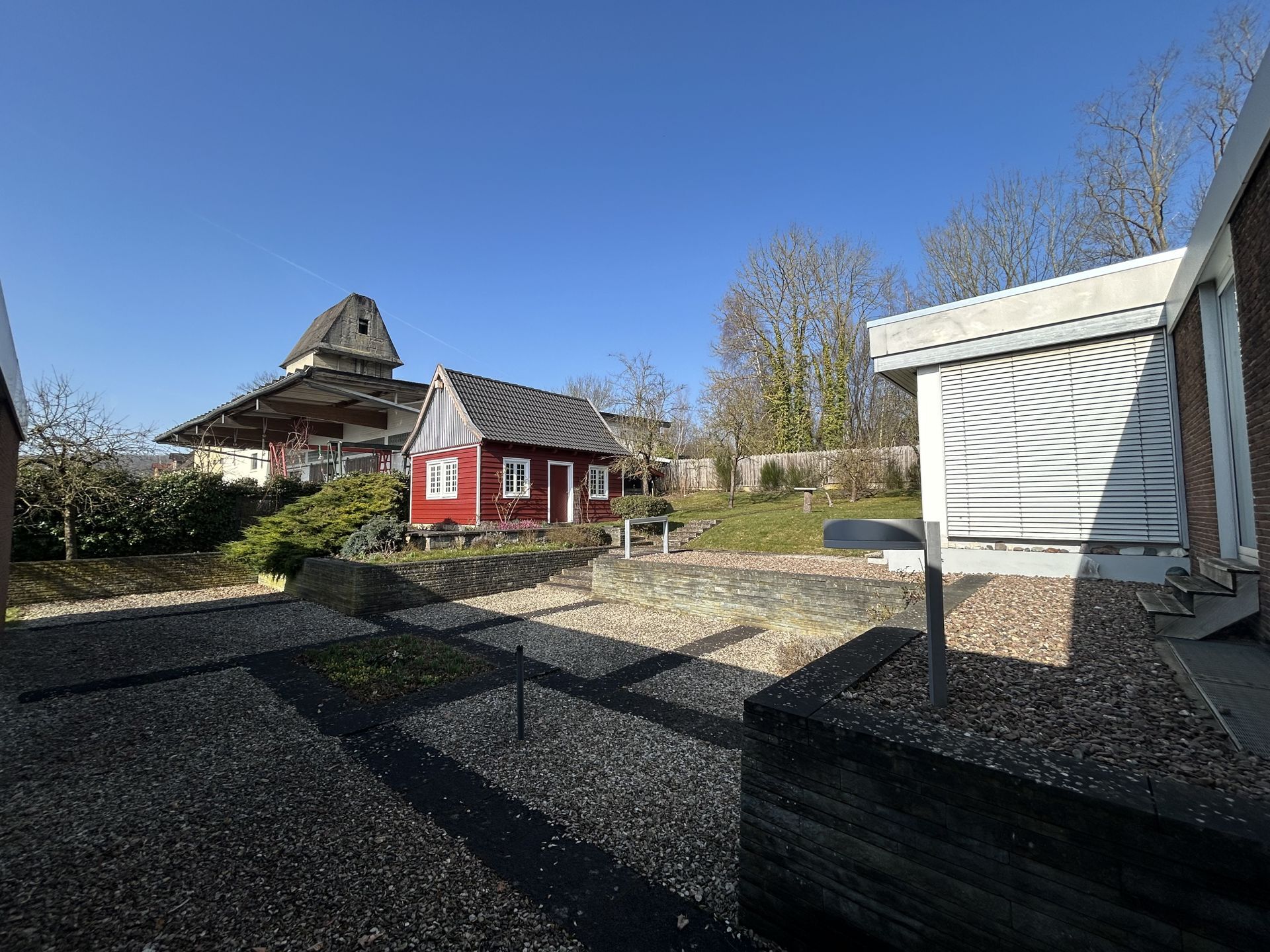 Immobilienangebot - Büren - Alle - Fabrikantenvilla der klassischen Moderne mit Weitblick 
ideal für Wohnen & Arbeiten
