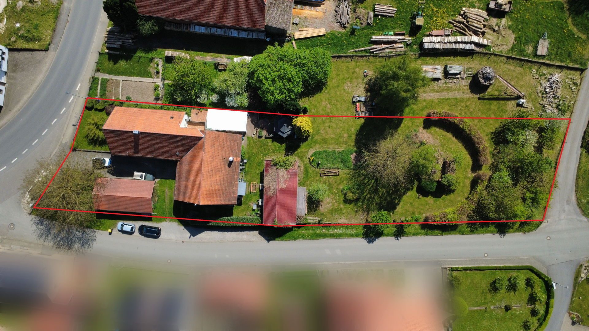 Immobilienangebot - Höxter / Ovenhausen - Alle - Großzügiges Wohnhaus mit Potenzial - für Familien und Individualisten