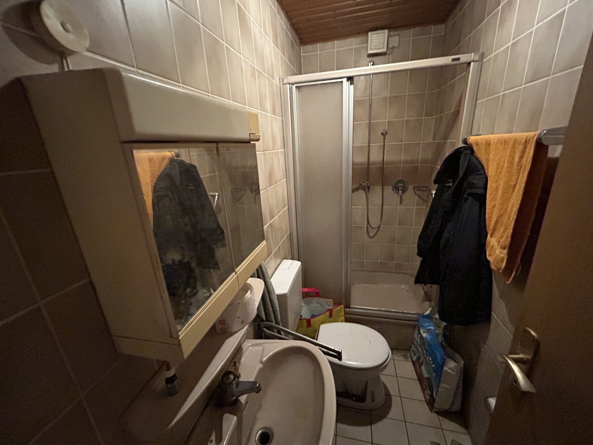 Immobilienangebot - Schieder-Schwalenberg - Alle - Ein Sanierungsprojekt mit Potenzial – Doppelhaushälfte in Schieder-Schwalenberg