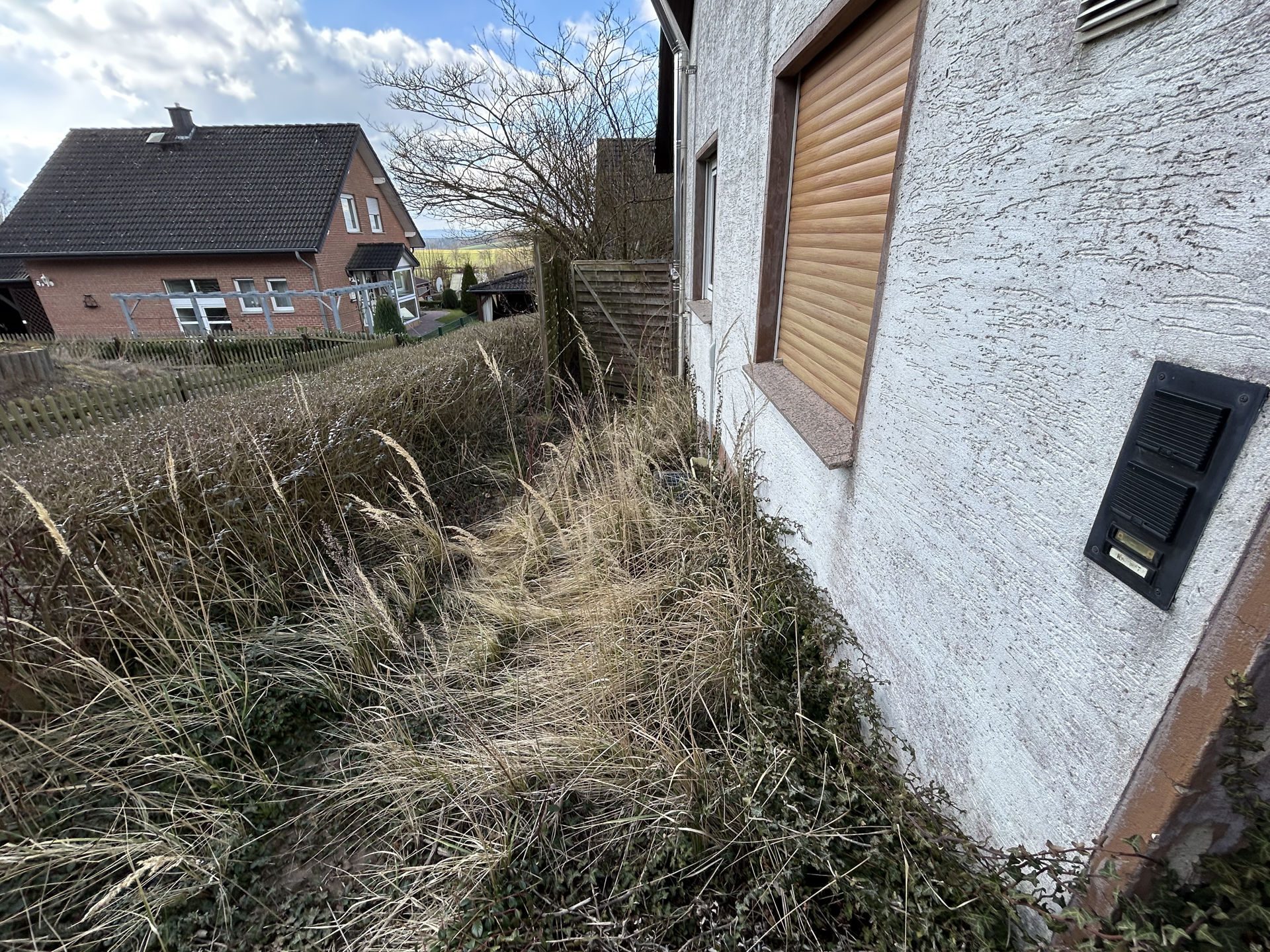 Immobilienangebot - Schieder-Schwalenberg - Alle - Ein Sanierungsprojekt mit Potenzial – Doppelhaushälfte in Schieder-Schwalenberg
