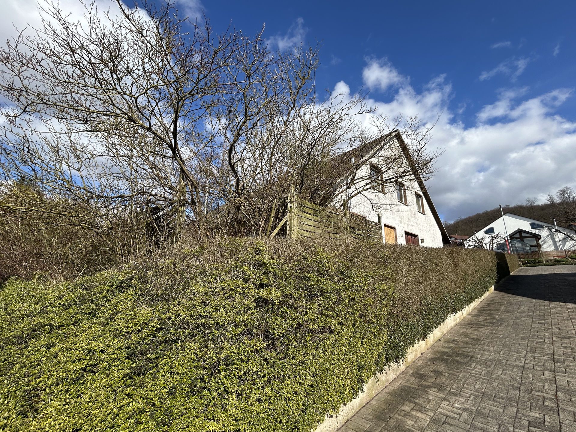 Immobilienangebot - Schieder-Schwalenberg - Alle - Ein Sanierungsprojekt mit Potenzial – Doppelhaushälfte in Schieder-Schwalenberg