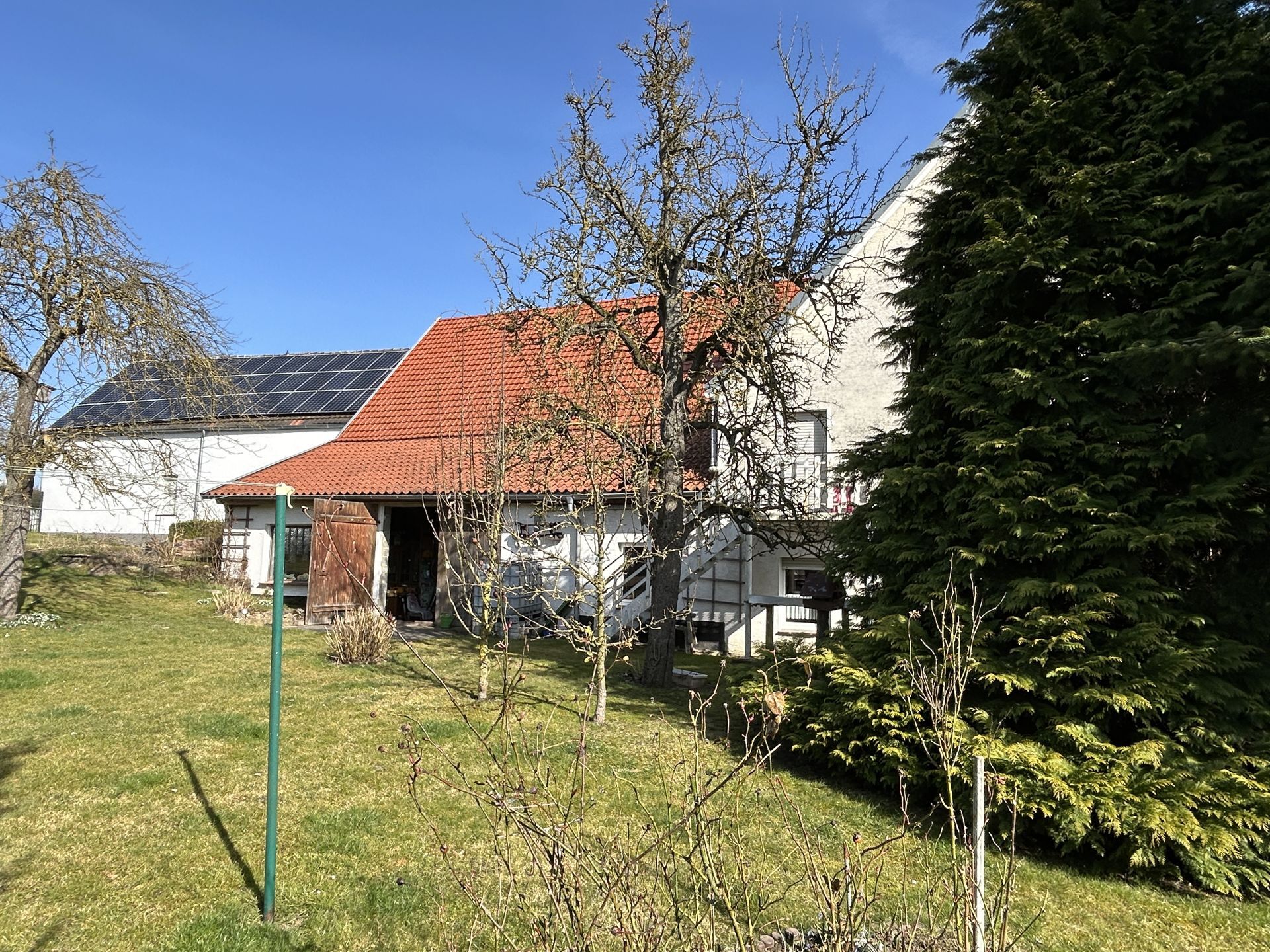 Immobilienangebot - Warburg / Menne - Alle - EFH mit Scheunenanbau in Menne