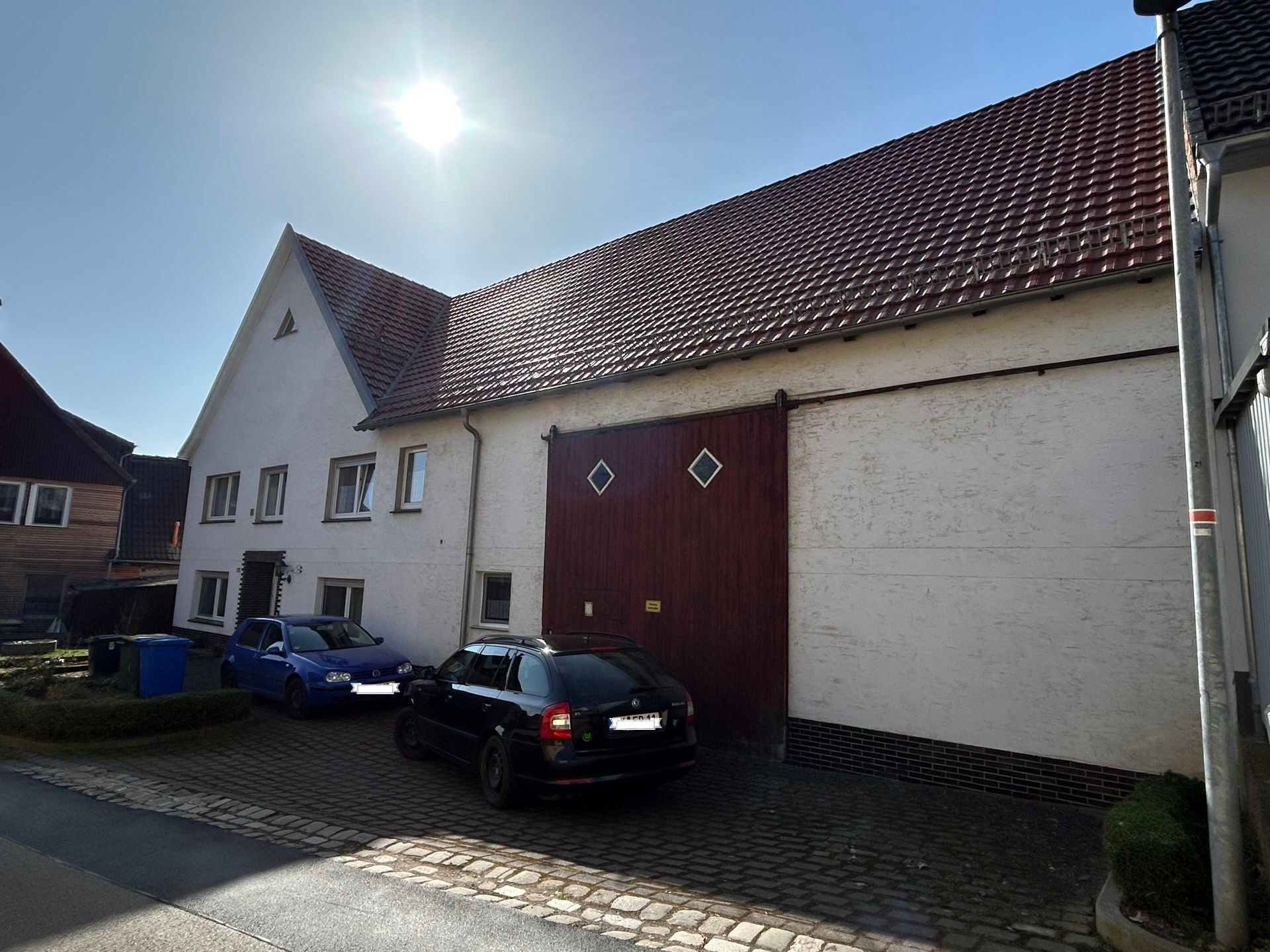 Immobilienangebot - Warburg / Menne - Alle - EFH mit Scheunenanbau in Menne