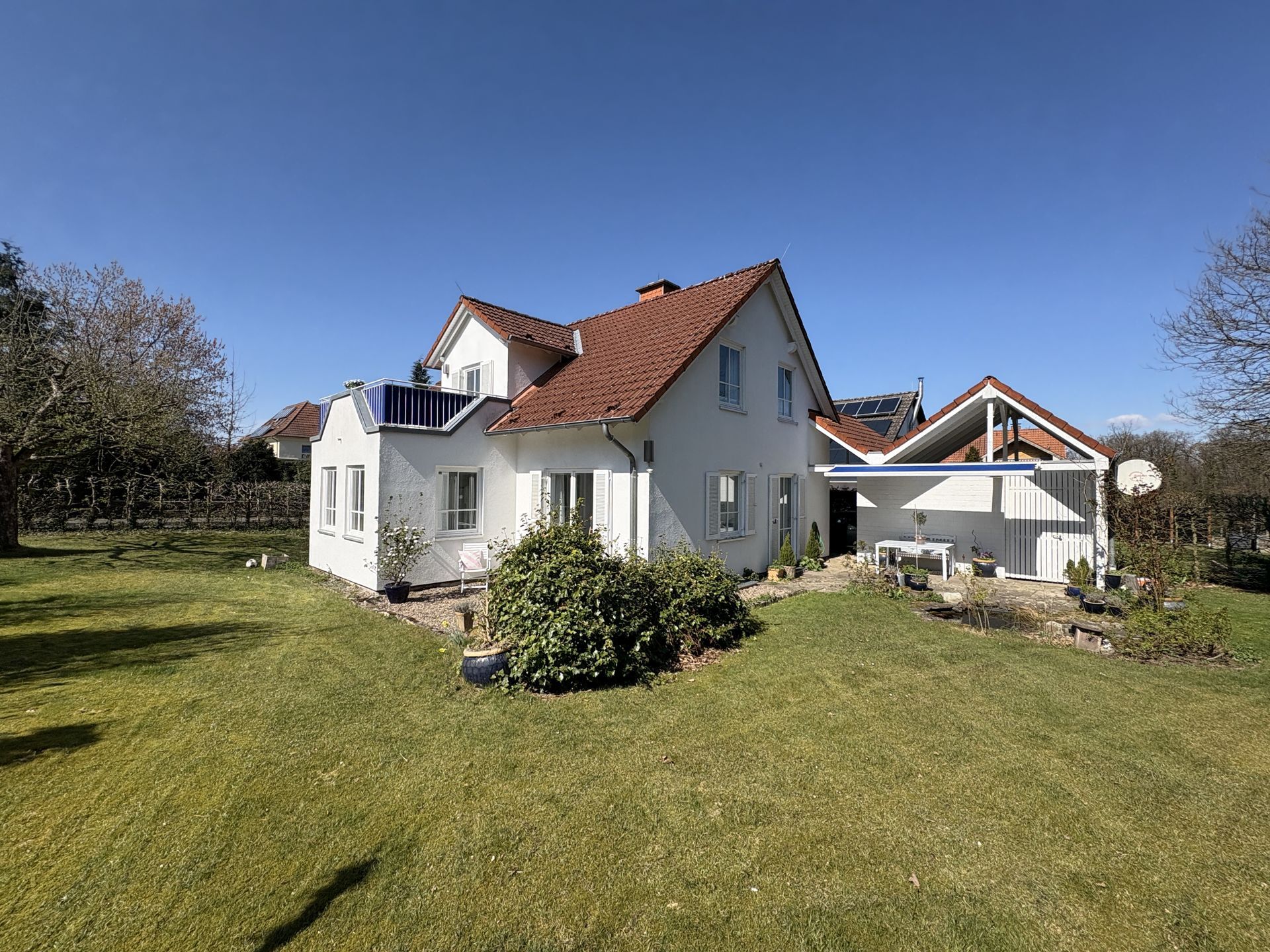 Immobilienangebot - Detmold / Diestelbruch - Alle - Wohndomizil für Genießer!