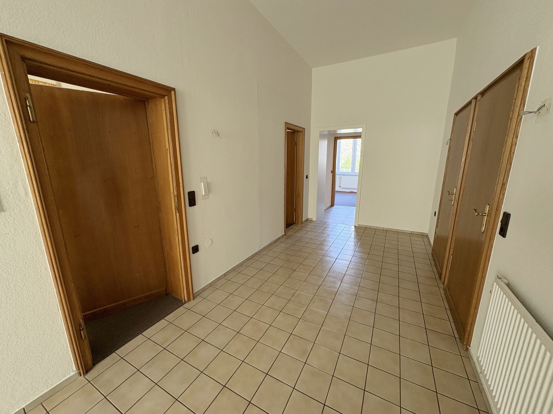 Immobilienangebot - Detmold - Alle - Altbauwohnung mitten in der Stadt!