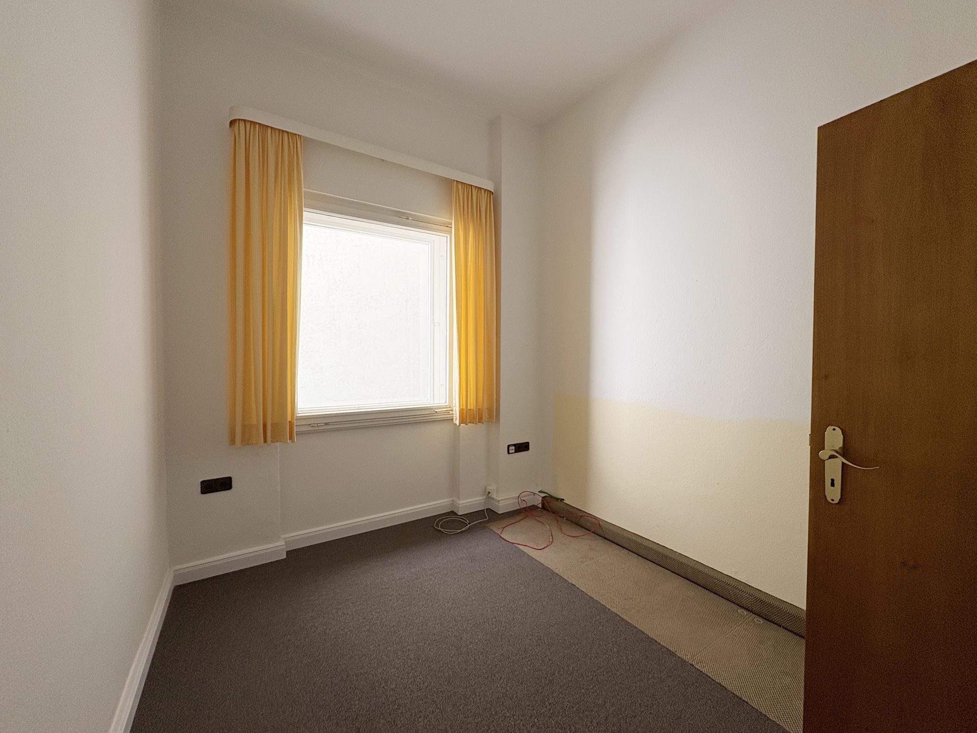 Immobilienangebot - Detmold - Alle - Altbauwohnung mitten in der Stadt!