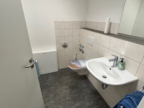 Immobilienangebot - Boffzen - Gewerbe - Attraktive Gewerbefläche in bester Lage – Ladenlokal in Boffzen