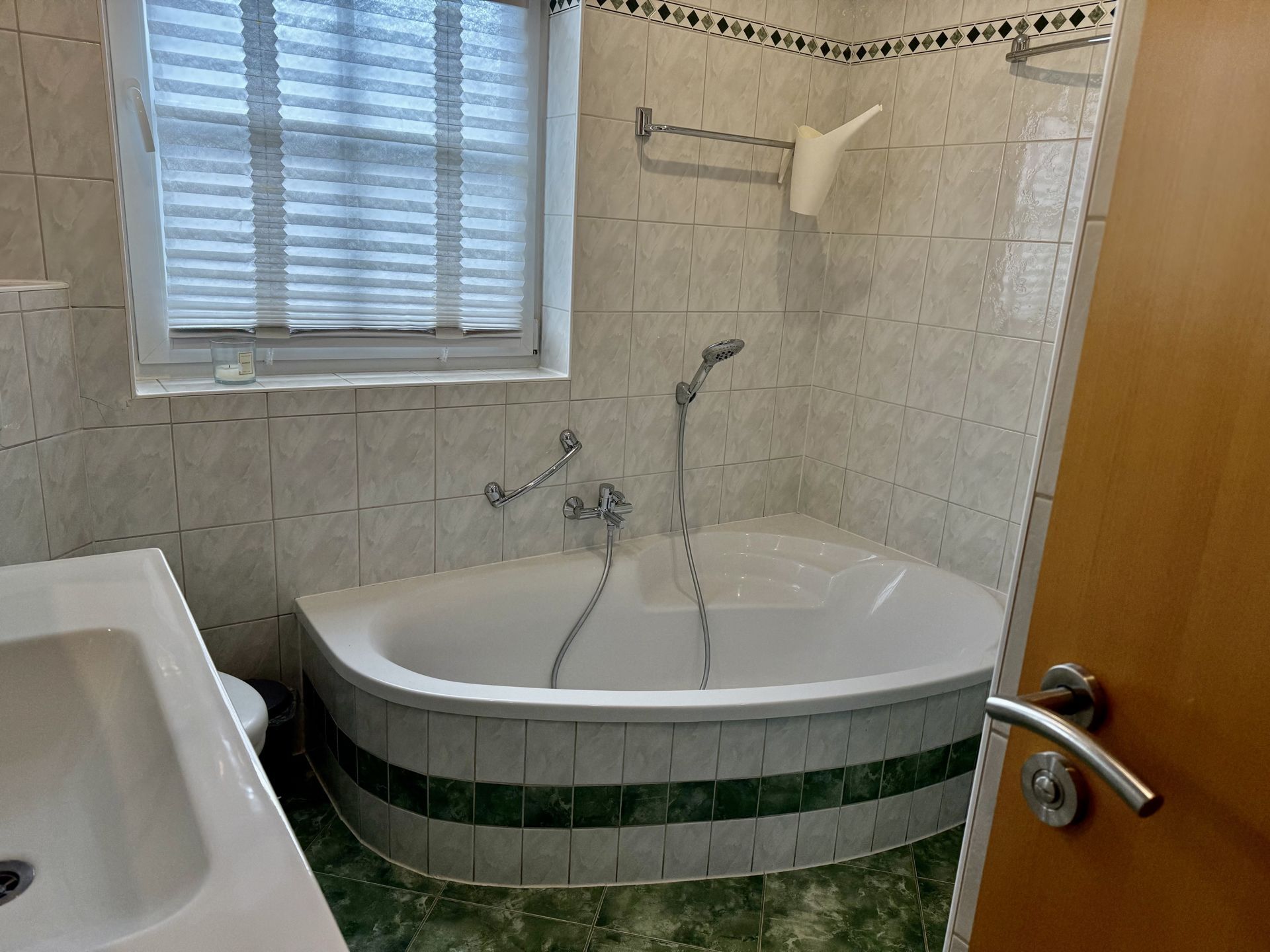 Immobilienangebot - Steinheim - Alle - Traumhaftes 1-2 FH mit Doppelgarage in Steinheim – Ihr neues Zuhause wartet auf Sie!