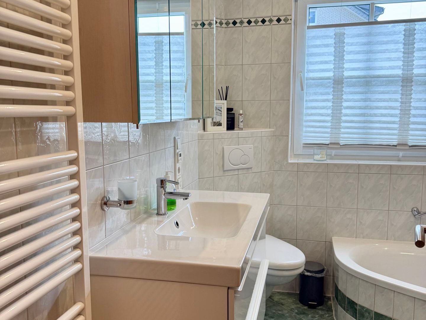Immobilienangebot - Steinheim - Alle - Traumhaftes 1-2 FH mit Doppelgarage in Steinheim – Ihr neues Zuhause wartet auf Sie!