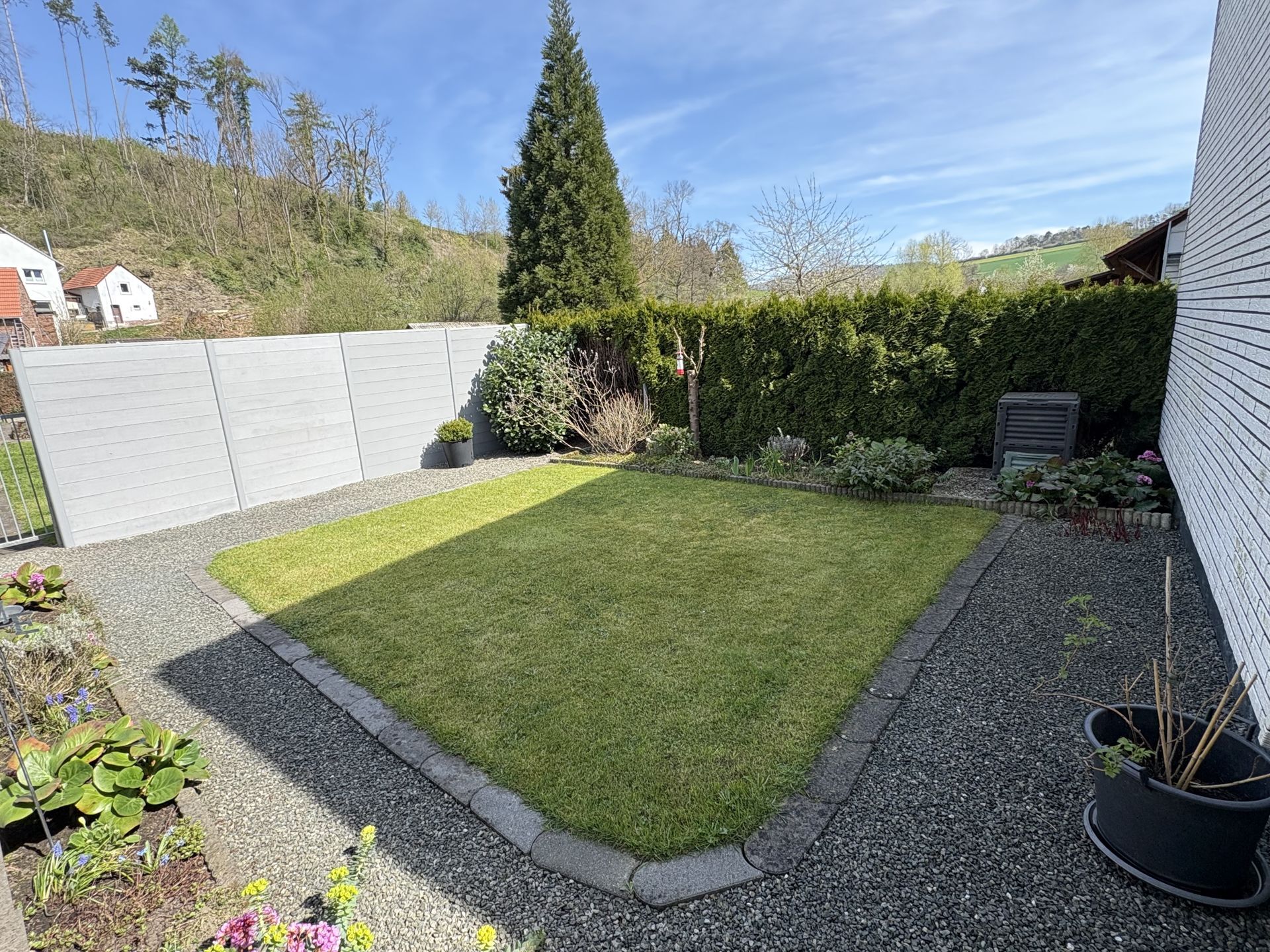 Immobilienangebot - Höxter / Lütmarsen - Alle - Gepflegtes Einfamilienhaus in ruhiger Lage