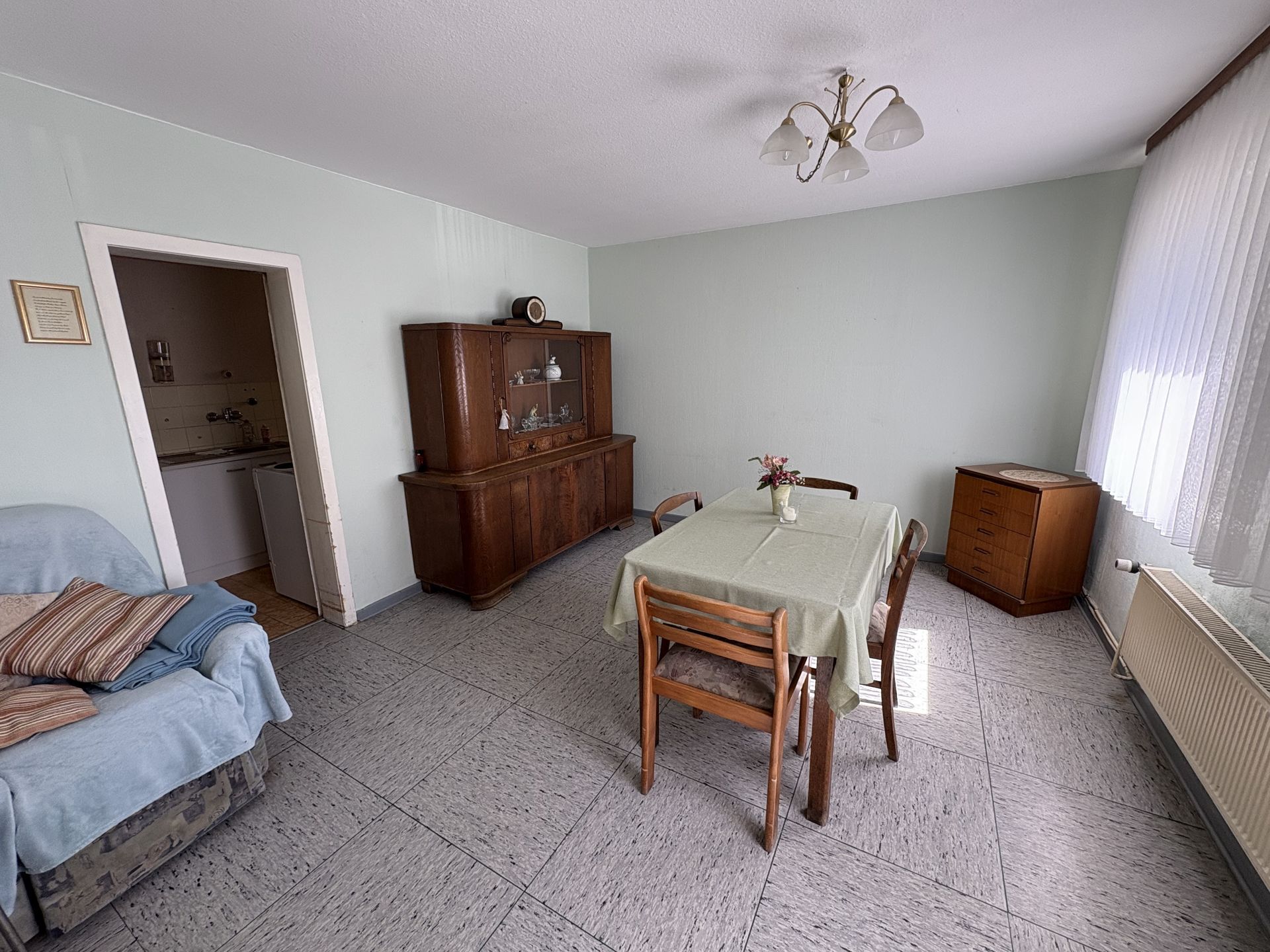 Immobilienangebot - Höxter / Lütmarsen - Alle - Gepflegtes Einfamilienhaus in ruhiger Lage