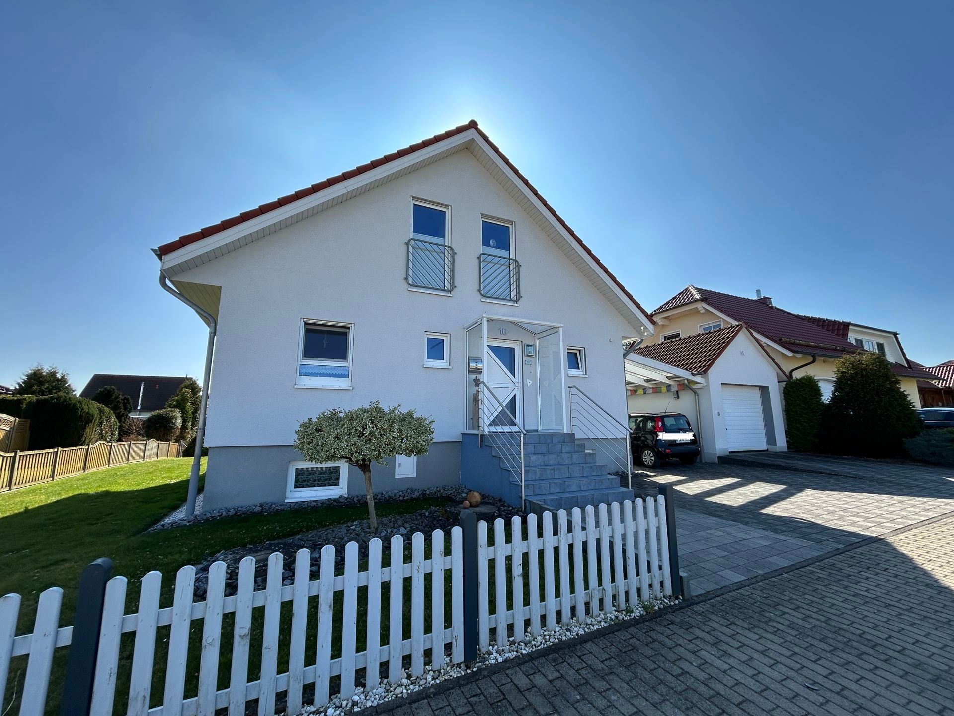 Immobilienangebot - Breuna / Wettesingen - Alle - Modernes Einfamilienhaus in Breuna-Wettesingen