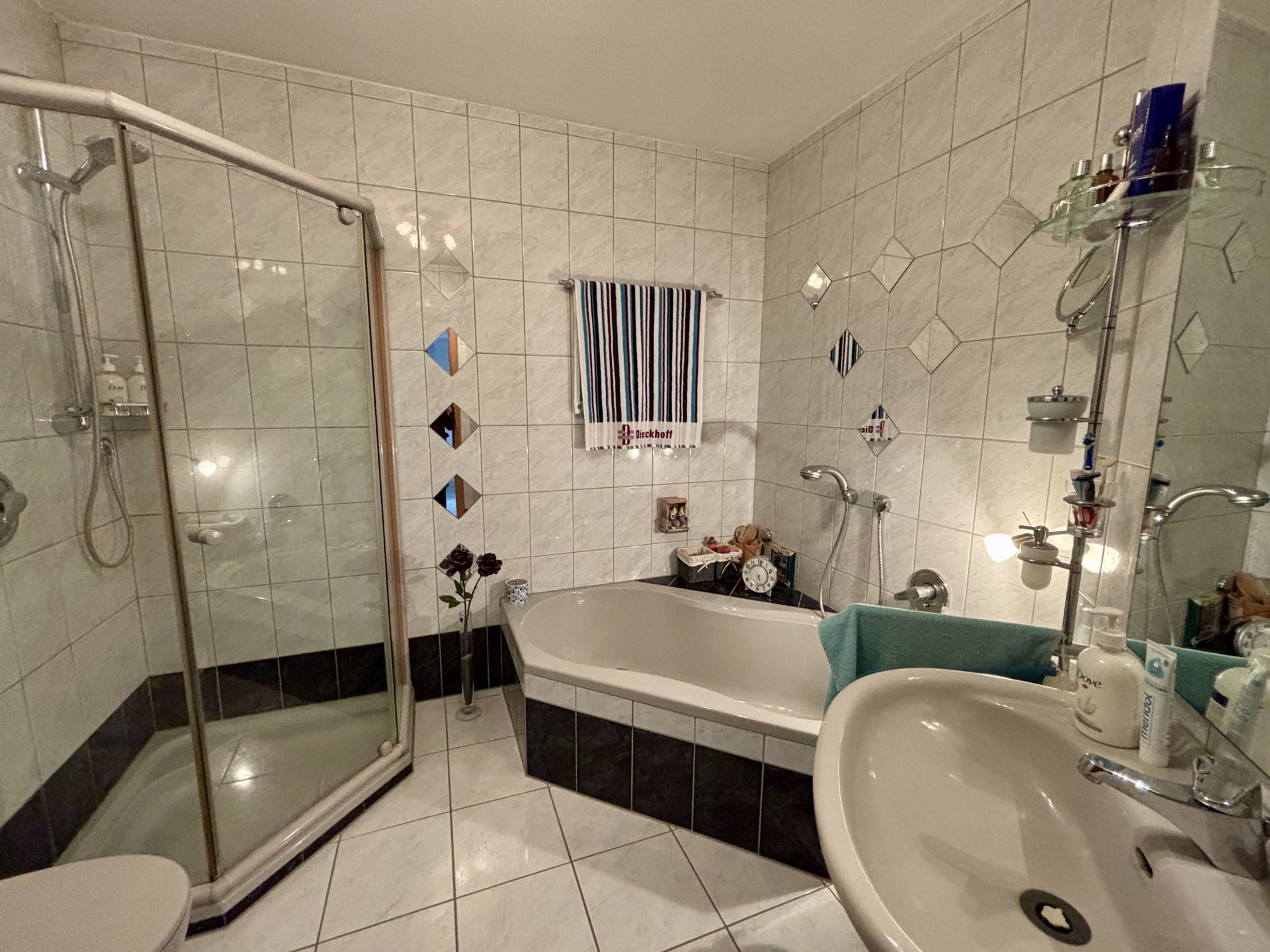 Immobilienangebot - Paderborn - Alle - Ihr neues Zuhause in Paderborn: Attraktive 4-Zimmer-Wohnung mit Balkon und idealer Anbindung!