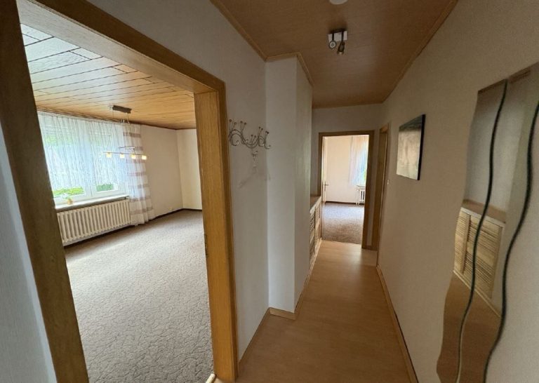 Immobilienangebot - Beverungen - Alle - Einfamilienhaus in Beverungen – Ihr neues Zuhause!