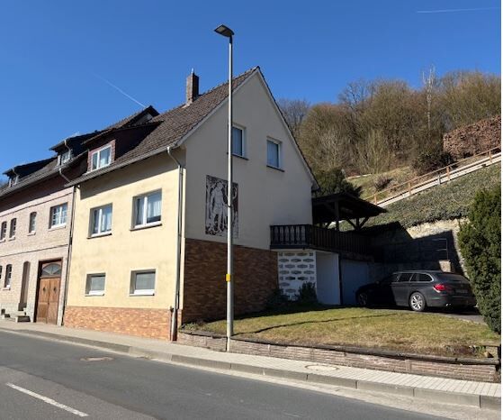 Immobilienangebot - Beverungen / Dalhausen - Alle - Kleines Einfamilienhaus in Dalhausen