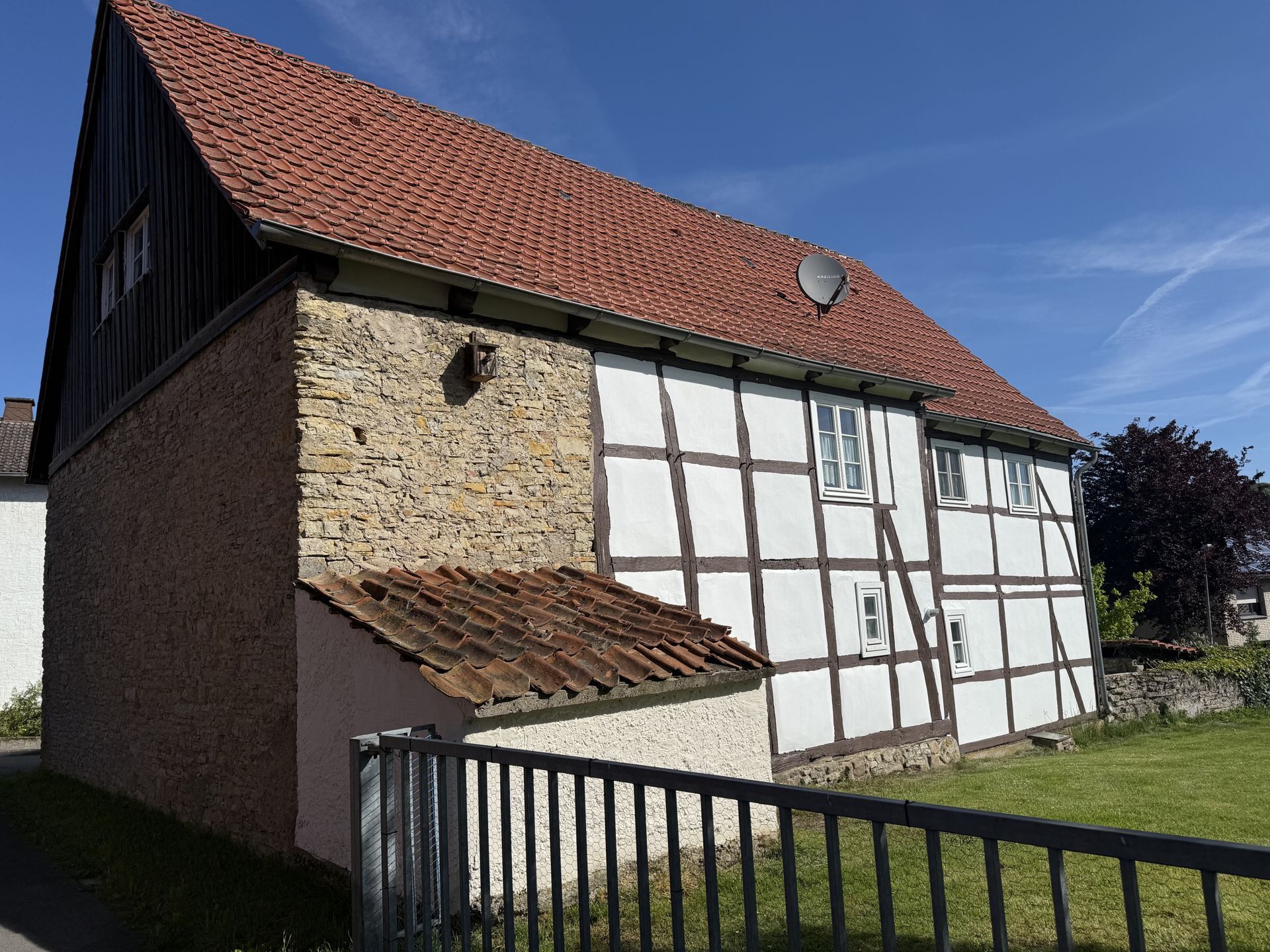 Immobilienangebot - Brakel - Alle - Ein Traum für Handwerker: Fachwerkhaus in Brakel-Istrup