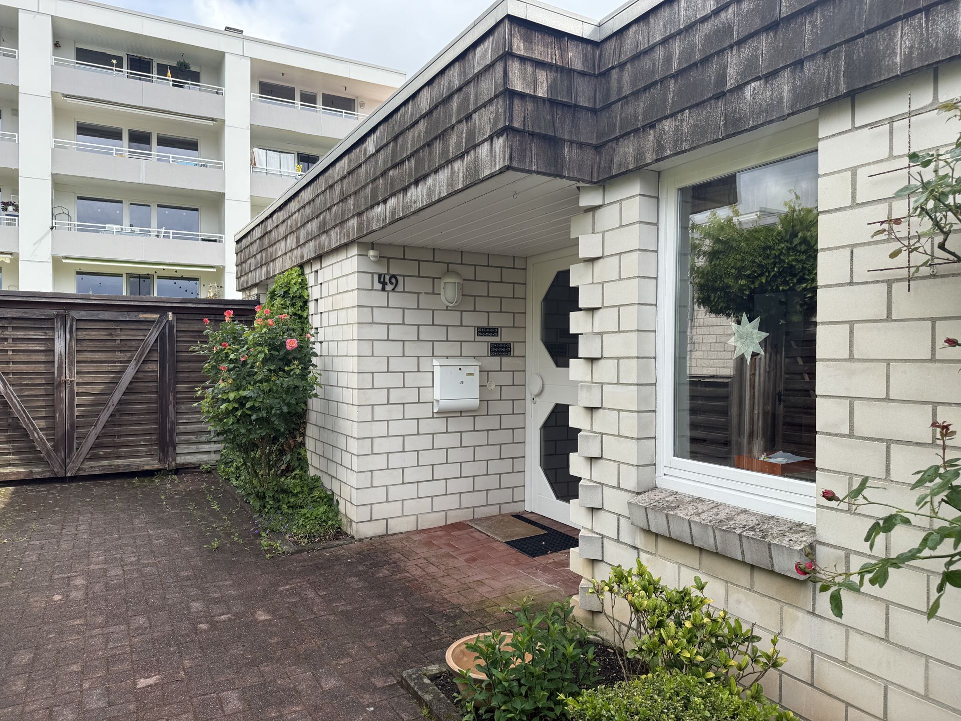 Immobilienangebot - Bad Driburg - Alle - Bungalow mit Garage - Zentral gelegen!!