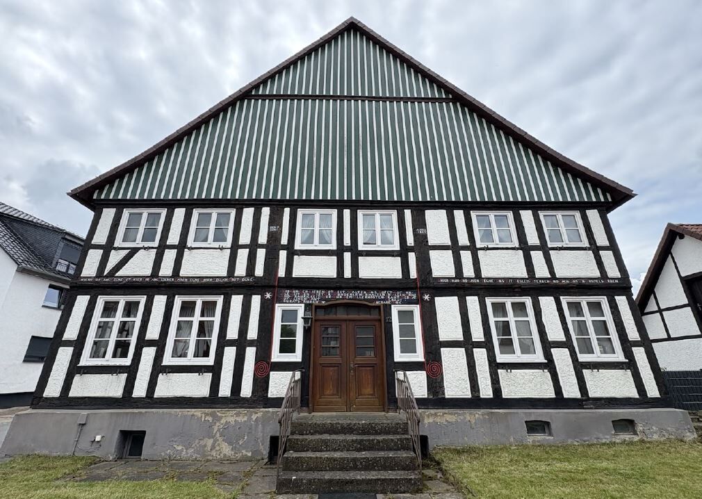Immobilienangebot - Beverungen / Amelunxen - Alle - Charmantes Fachwerkhaus mit Einliegerwohnung in ruhiger Lage