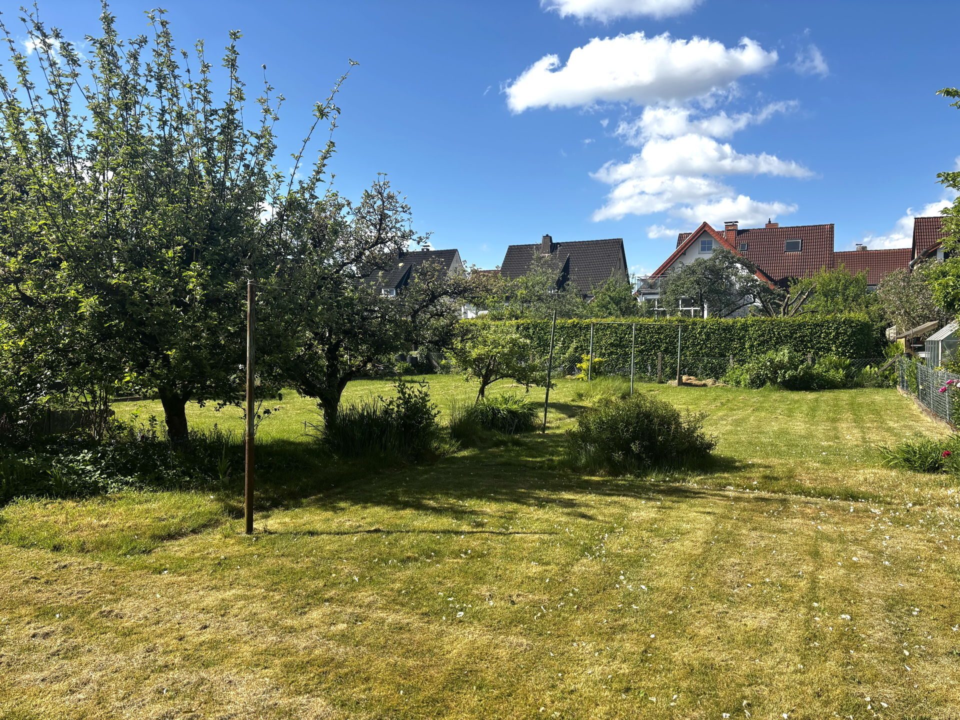 Immobilienangebot - Lage - Alle - Zweifamilienhaus in Lage - eine gute Kombination aus Gemütlichkeit und Potenzial