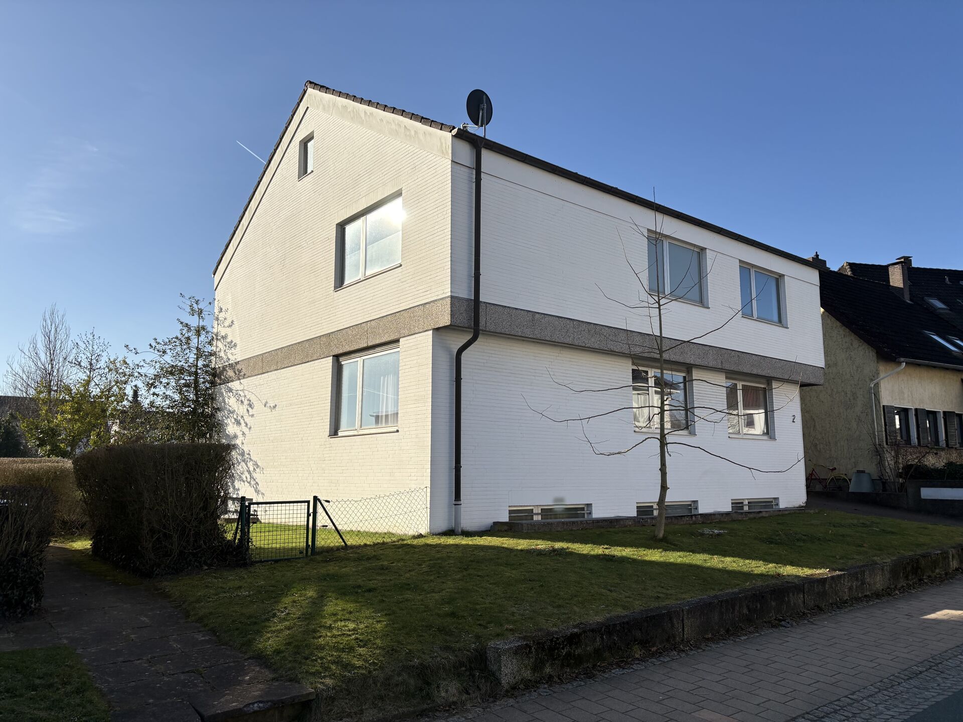 Immobilienangebot - Barntrup - Alle - Großzügiges Wohnhaus mit viel Potenzial in zentraler Lage von Barntrup!