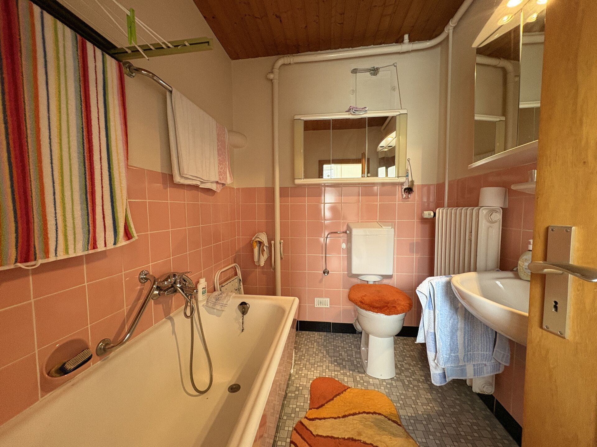 Immobilienangebot - Schieder-Schwalenberg - Alle - Tradition mit Komfort: Einfamilienhaus für Ihr Familienglück!