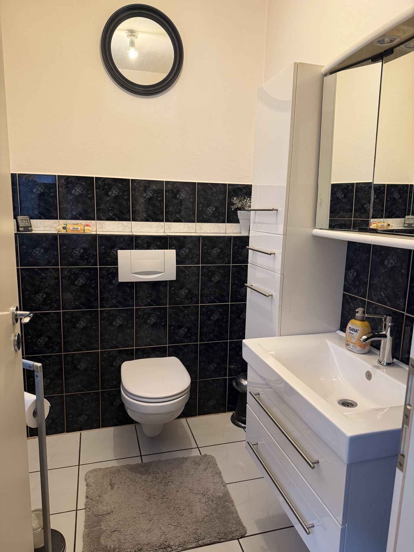 Immobilienangebot - Nieheim - Alle - Charmantes Einfamilienhaus mit Einliegerwohnung