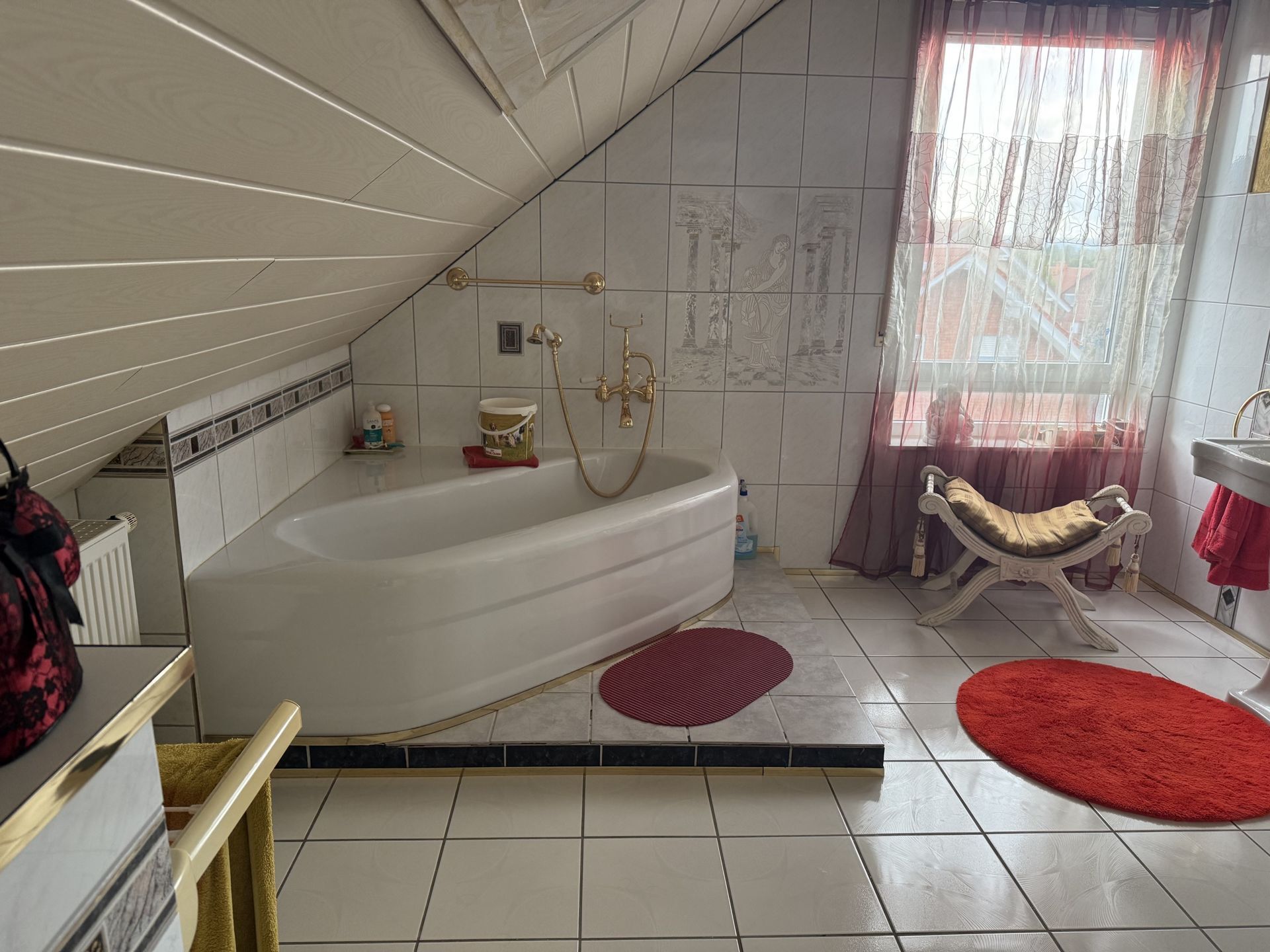 Immobilienangebot - Nieheim - Alle - Charmantes Einfamilienhaus mit Einliegerwohnung