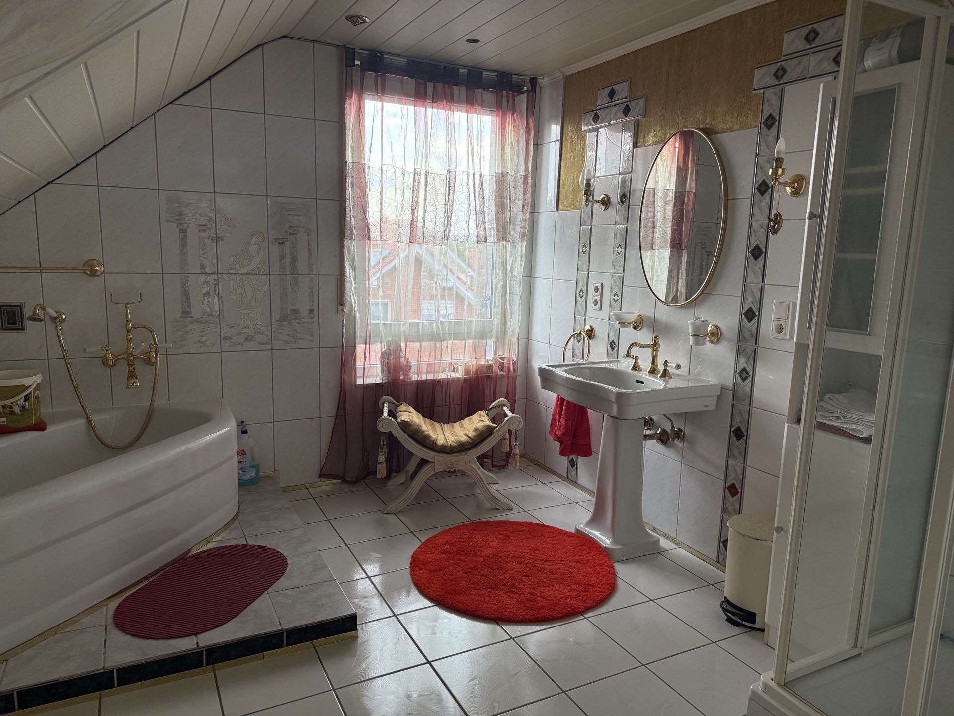 Immobilienangebot - Nieheim - Alle - Charmantes Einfamilienhaus mit Einliegerwohnung
