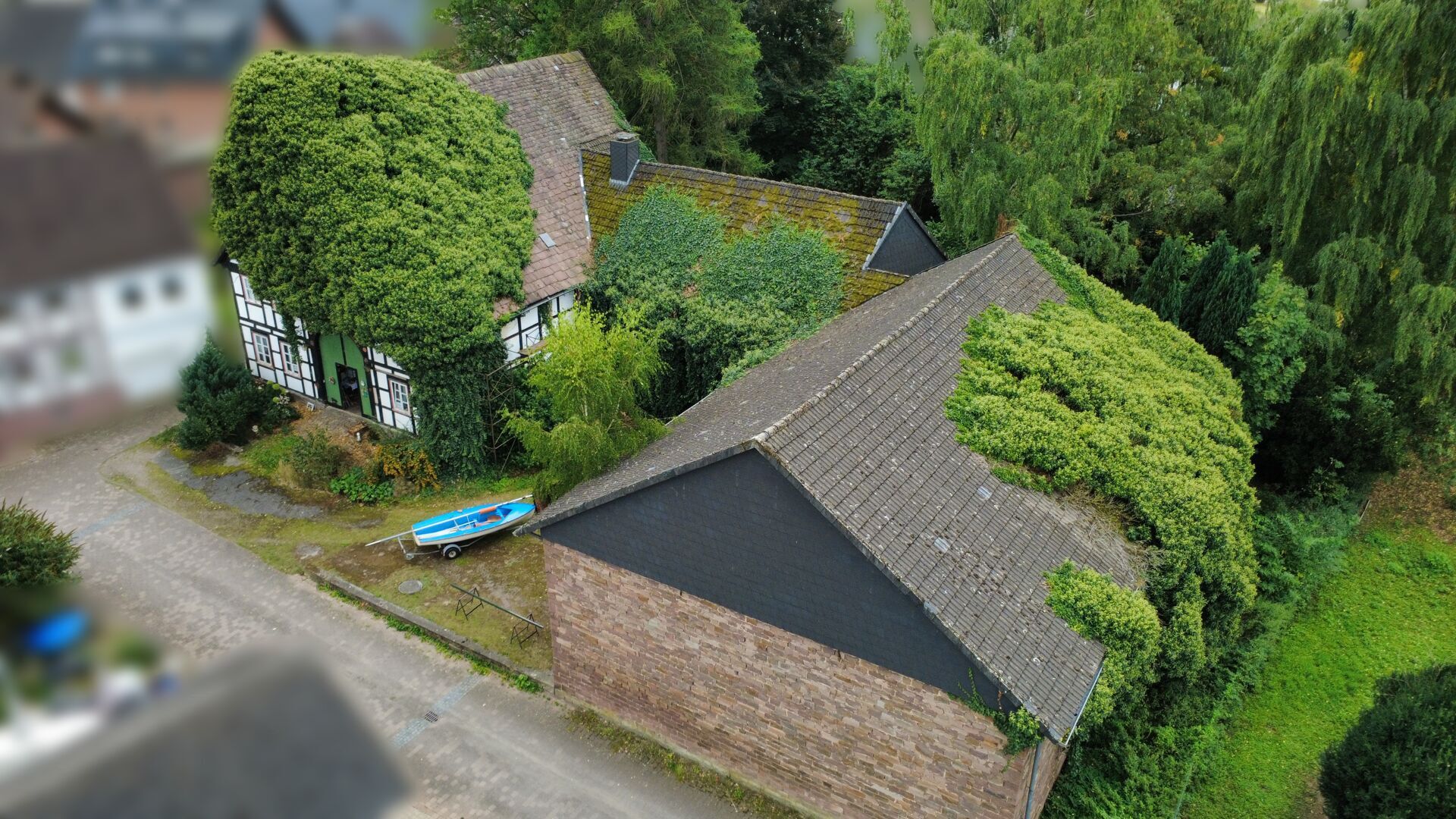 Immobilienangebot - Lauenförde / Meinbrexen - Alle - Historischer Resthof mit viel Potenzial und parkähnlichem Garten in Lauenförde