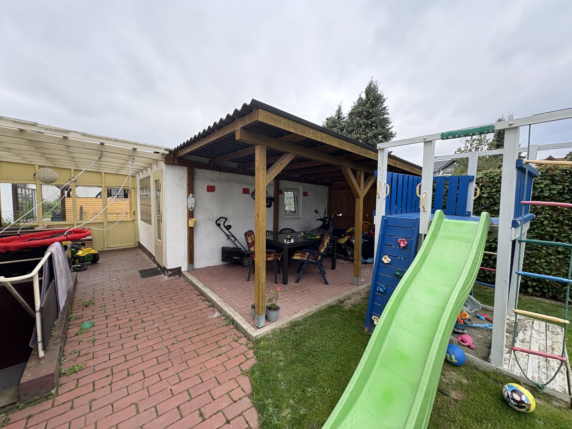 Immobilienangebot - Brakel - Alle - Einfamilienhaus in ruhiger und landschaftsnaher Lage von Brakel