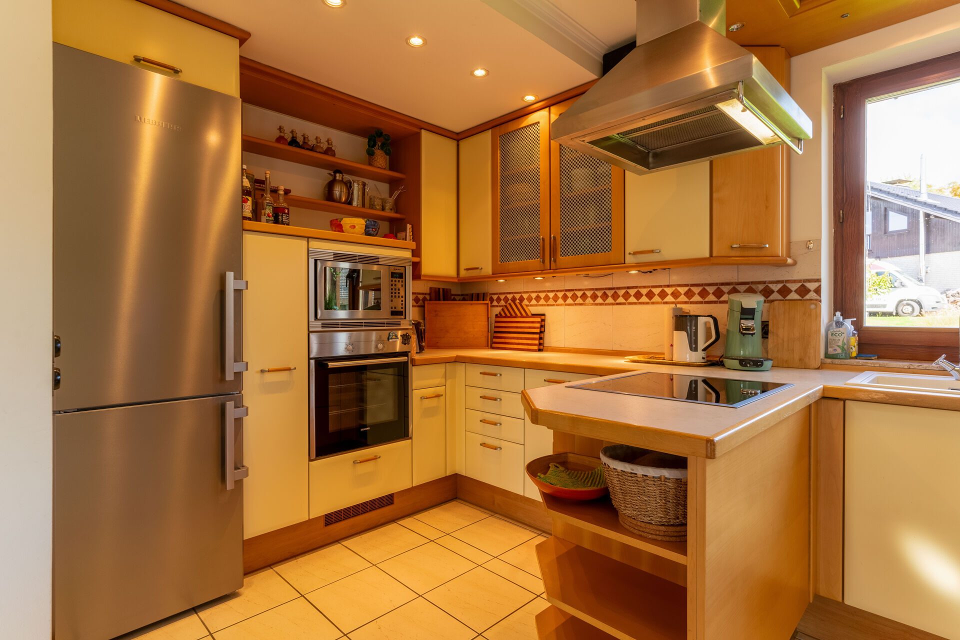 Immobilienangebot - Marienmünster / Vörden - Alle - Stilvolles Wohnen mit großzügigem Grundriss und hochwertiger Ausstattung in Marienmünster