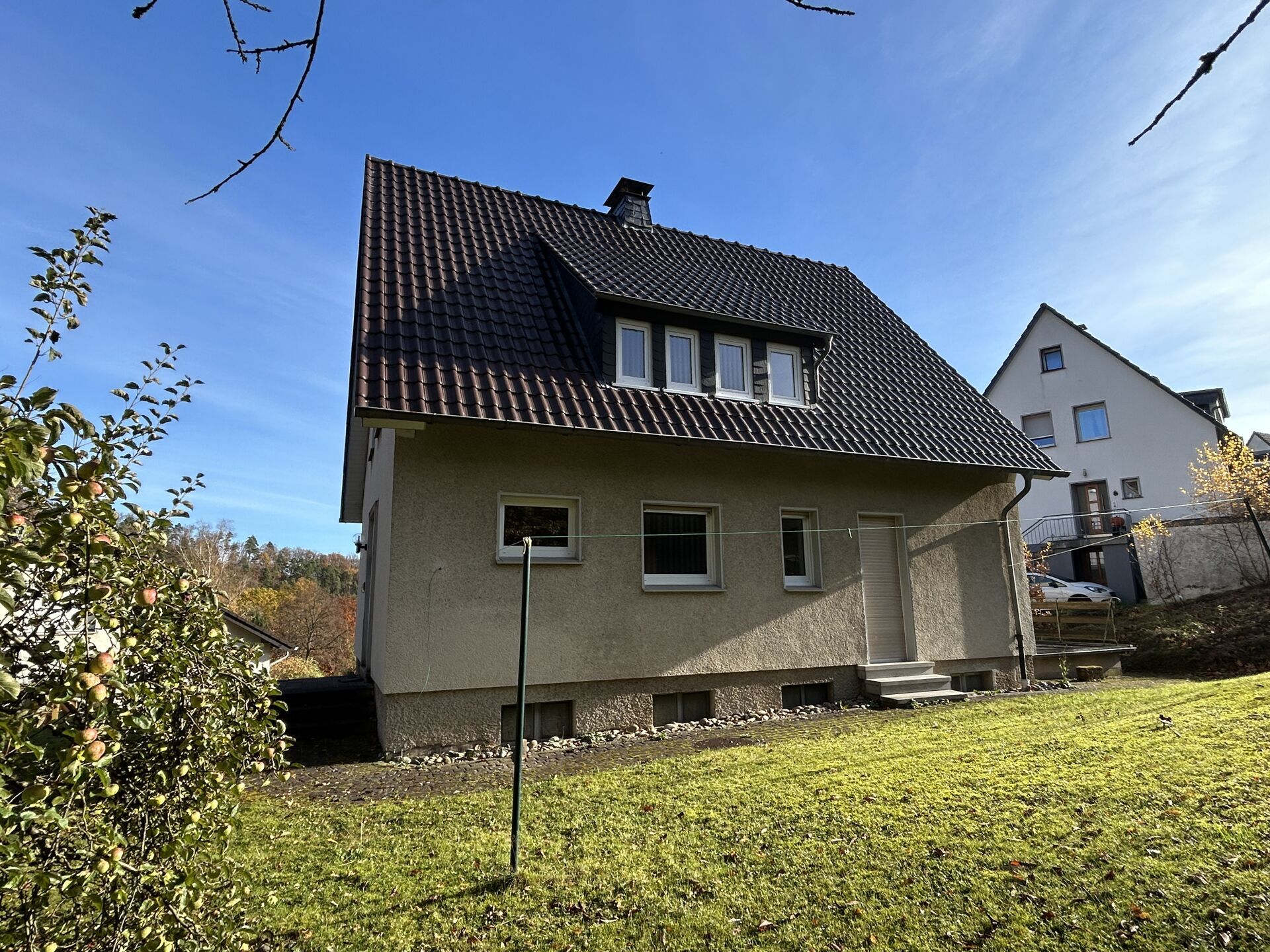 Immobilienangebot - Marsberg - Alle - Charmantes Einfamilienhaus am ruhigen Ortsrand von Marsberg - ideal für Renovierungsfreunde
