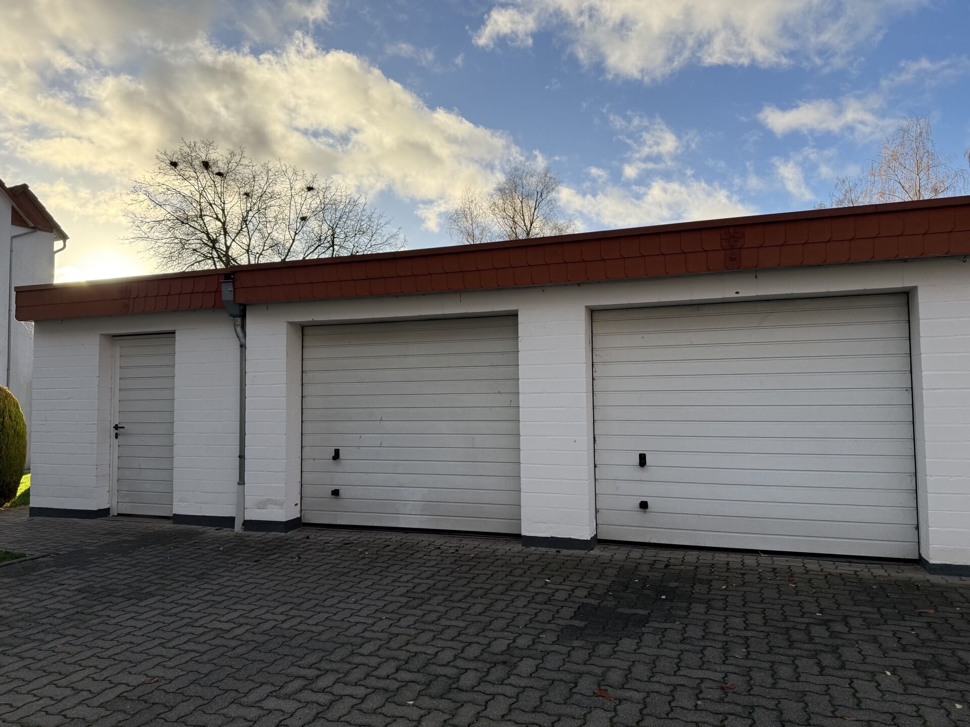 Immobilienangebot - Steinheim - Alle - 2 ZKBB-Wohnung mit Aufzug und 2 Garagen !!