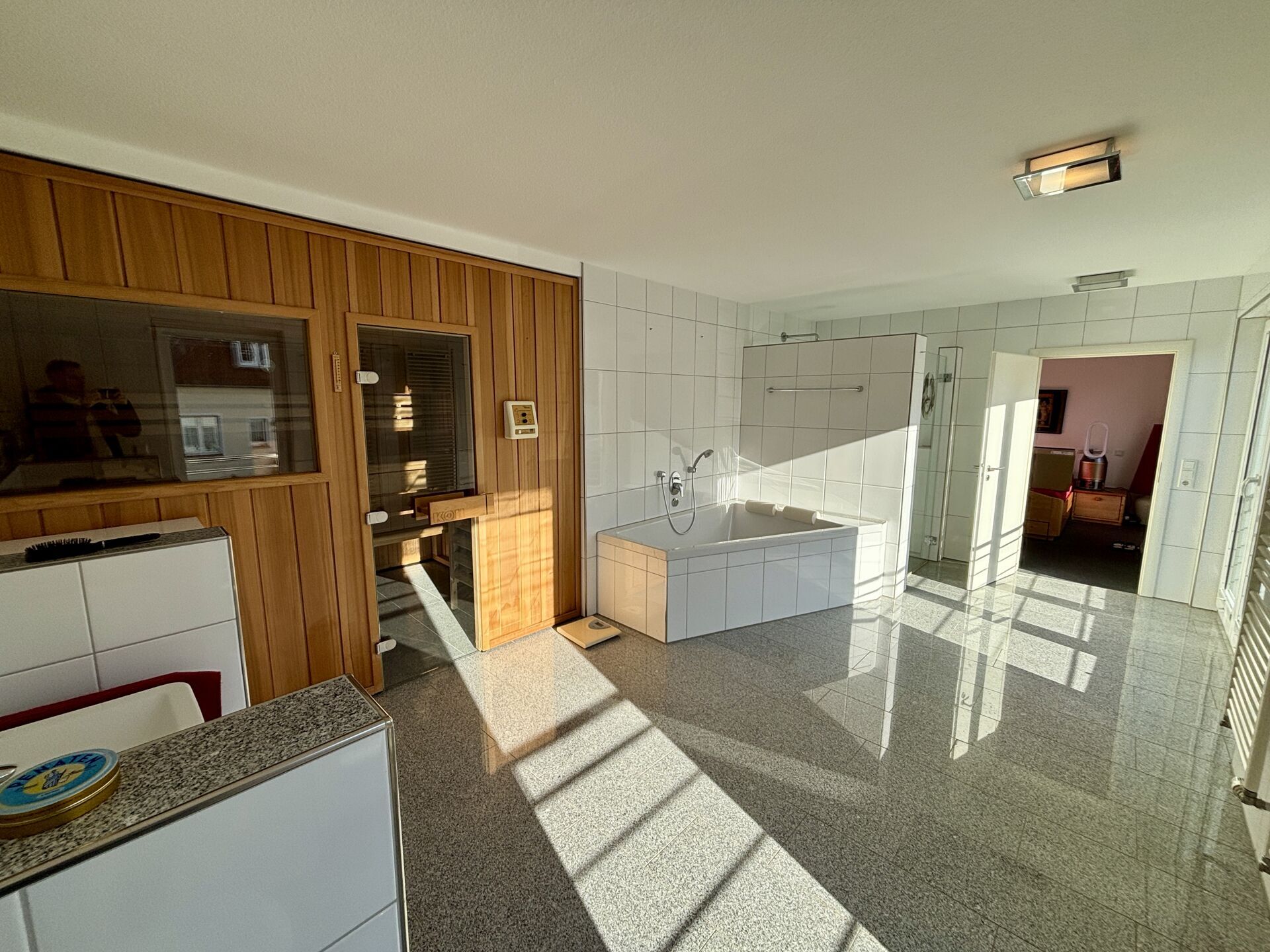 Immobilienangebot - Paderborn - Alle - Exklusive und einmalige Gelegenheit!
Maisonettewohnung in der Paderborner Südstadt!