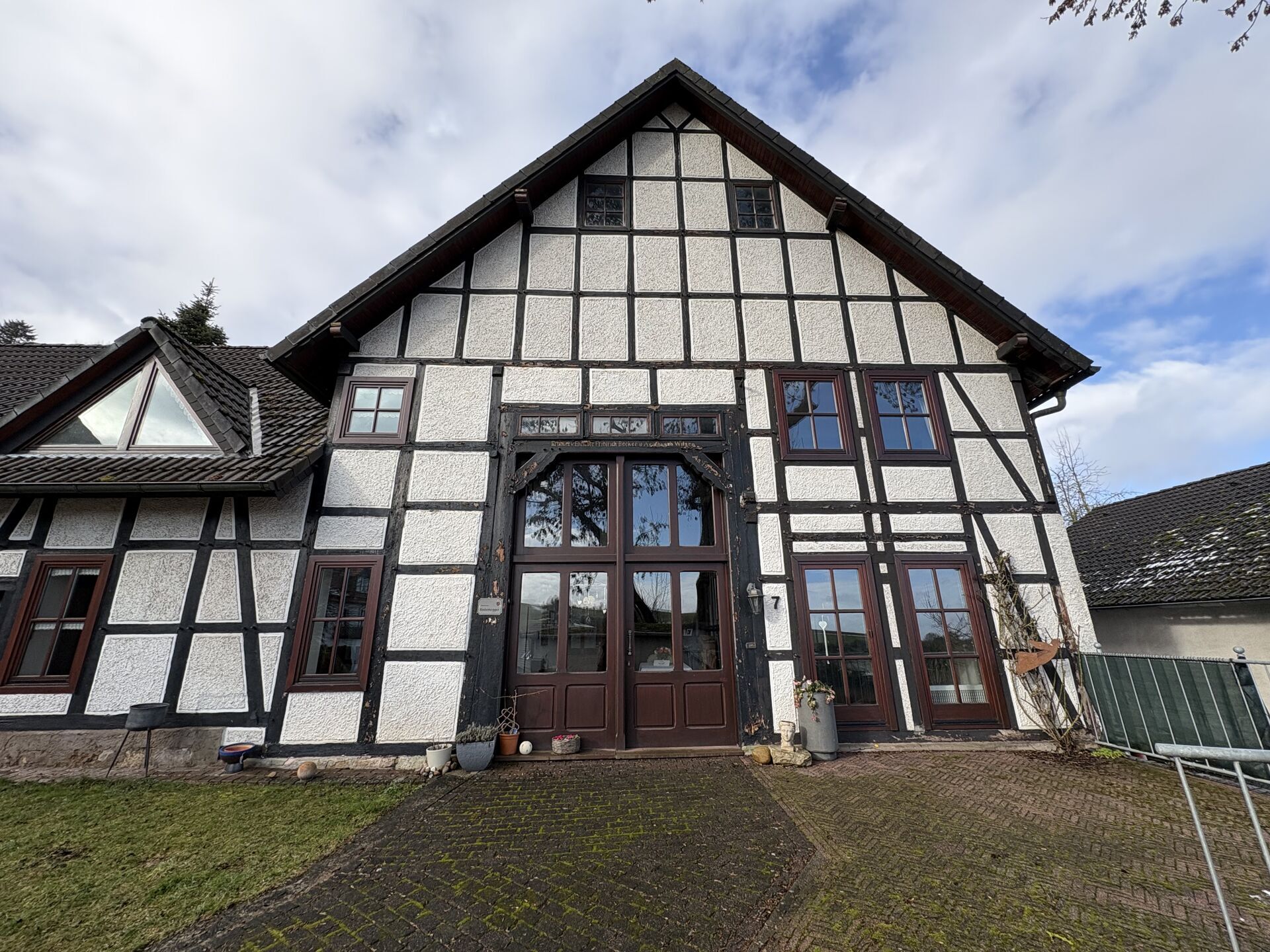Immobilienangebot - Marsberg / Oesdorf - Alle - Liebhaberobjekt mit Einliegerwohnung und Panoramablick über Oesdorf!