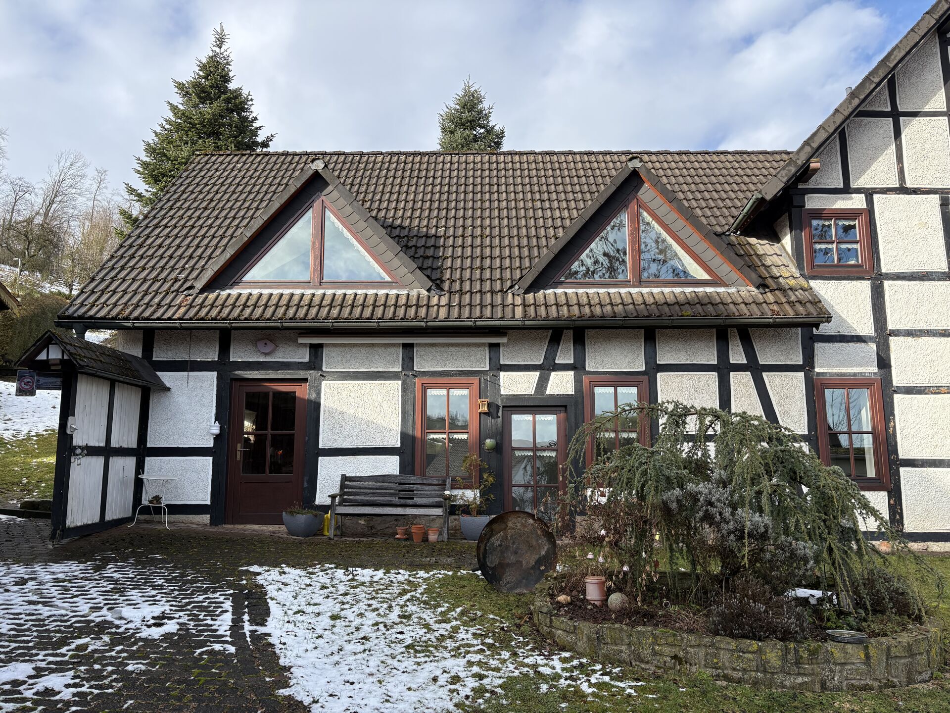 Immobilienangebot - Marsberg / Oesdorf - Alle - Liebhaberobjekt mit Einliegerwohnung und Panoramablick über Oesdorf!