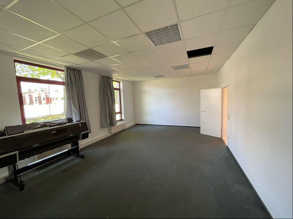 Immobilienangebot - Detmold / Nienhagen - Gewerbe - Büro- und Ausstellungsfläche wieder zur Anmietung frei