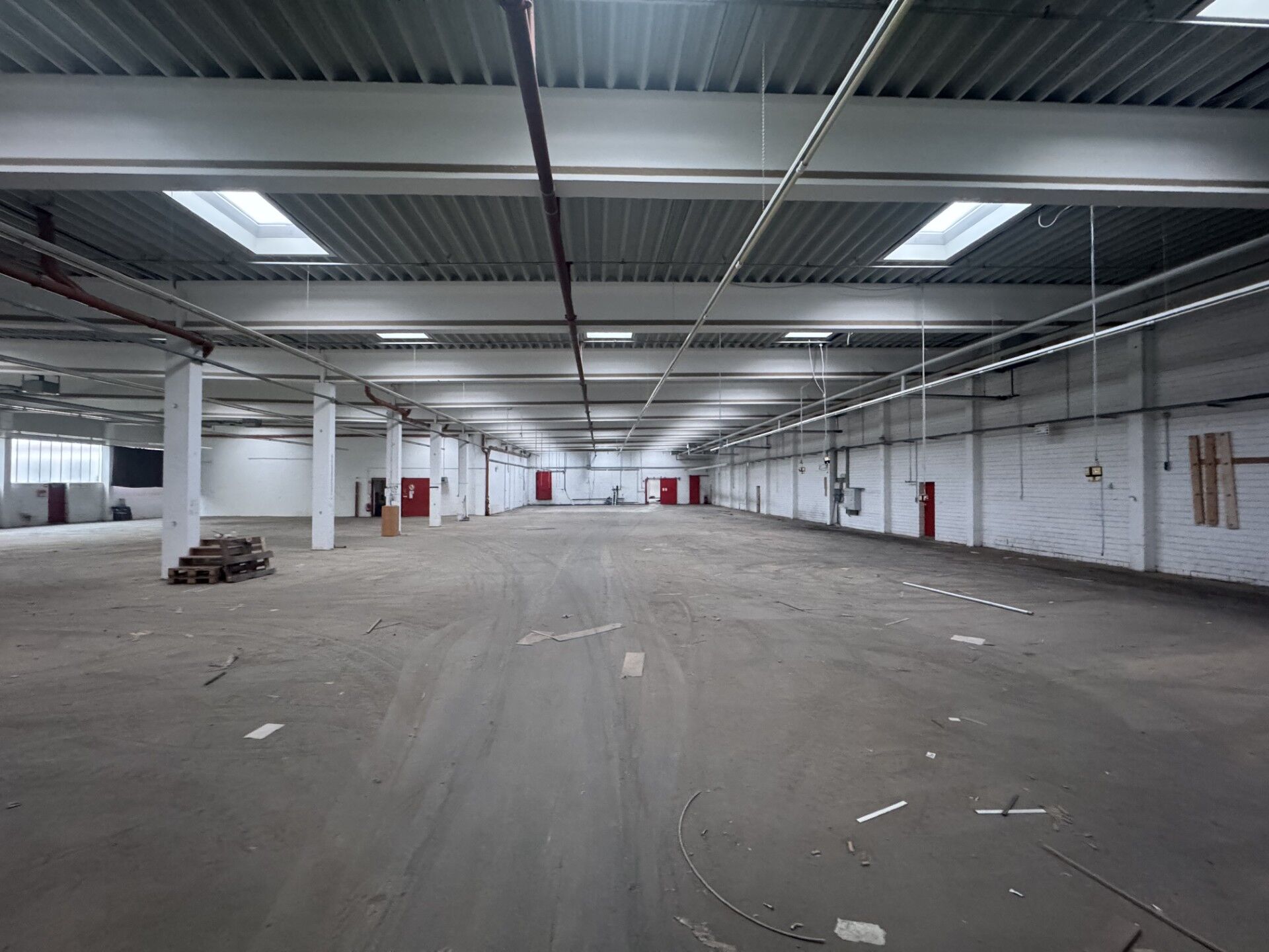 Immobilienangebot - Delbrück - Gewerbe - Gewerbehallen mit moderner Ausstattung und optionalen Büroflächen in der Nähe von Delbrück
