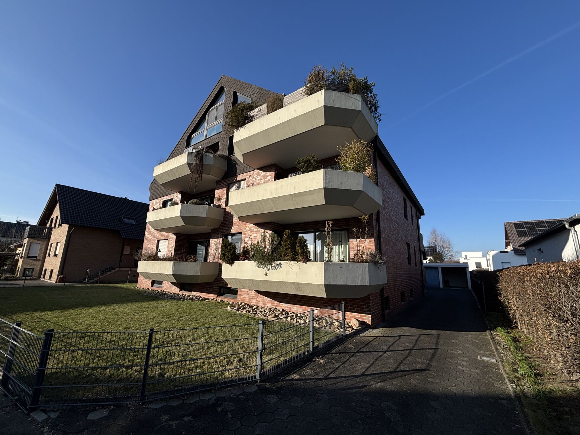 Immobilienangebot - Paderborn - Alle - Zwei Wohnungen zum Preis von einer! – Neuwertige Etagenwohnung mit Garage in Paderborn